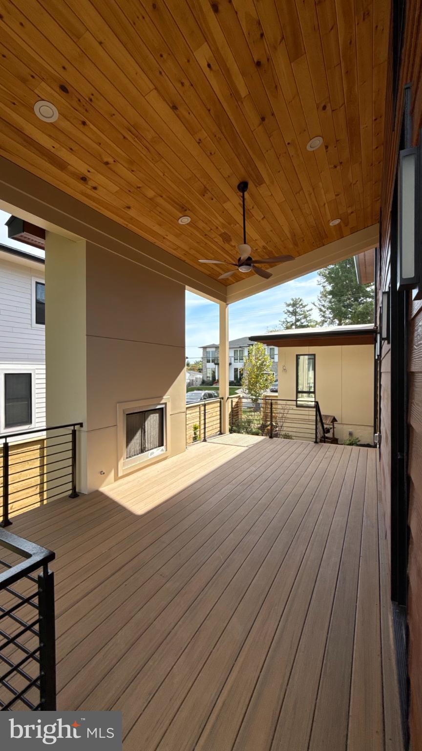 DEVON PARK - Residential