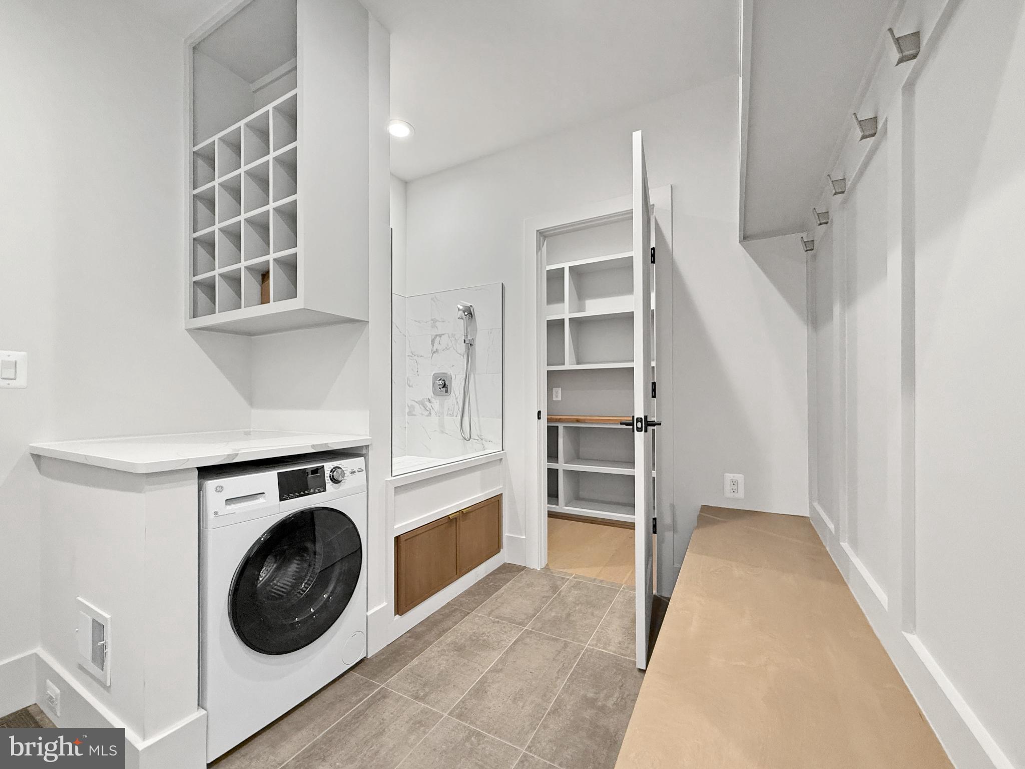 DEVON PARK - Residential