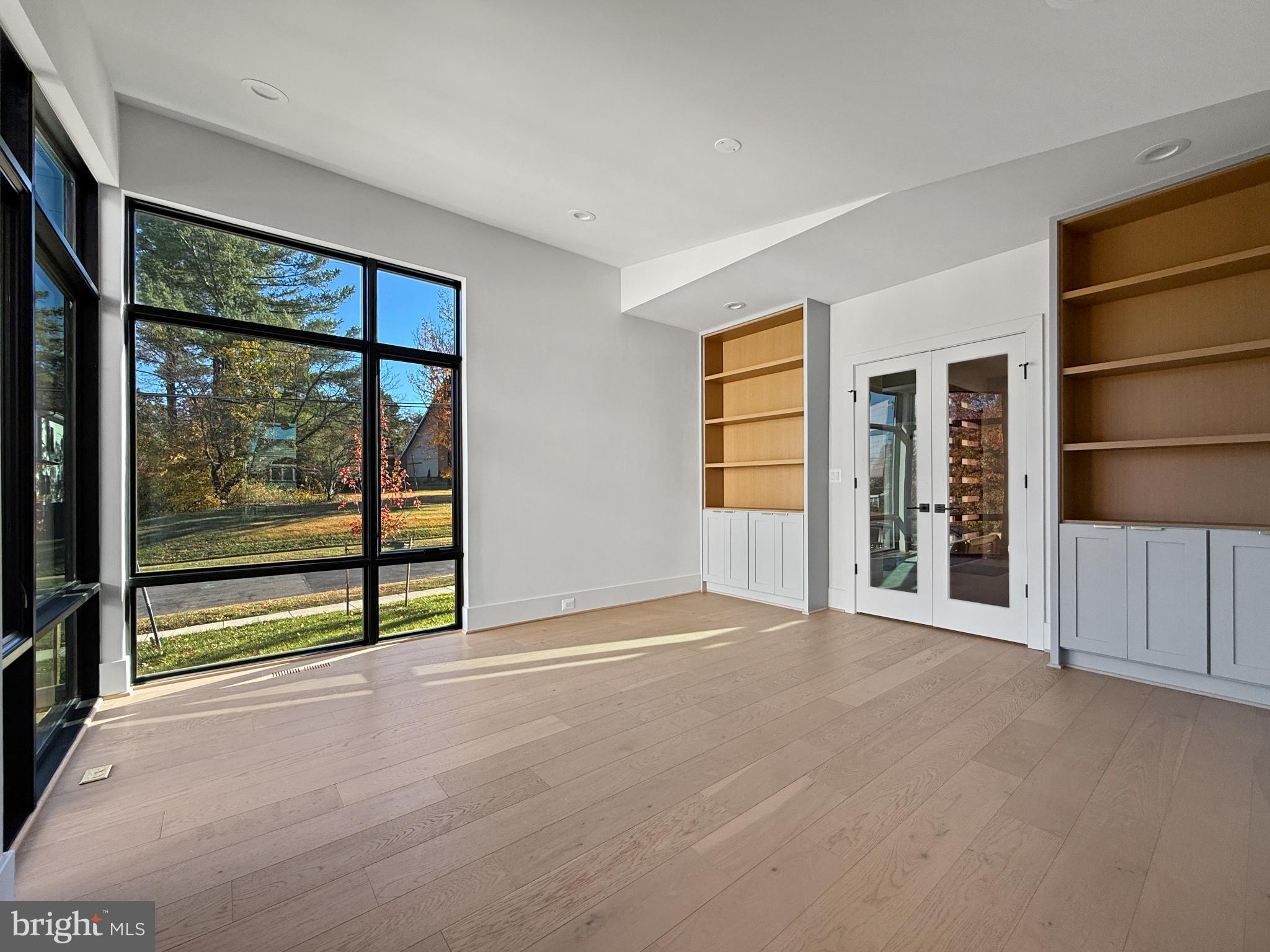 DEVON PARK - Residential