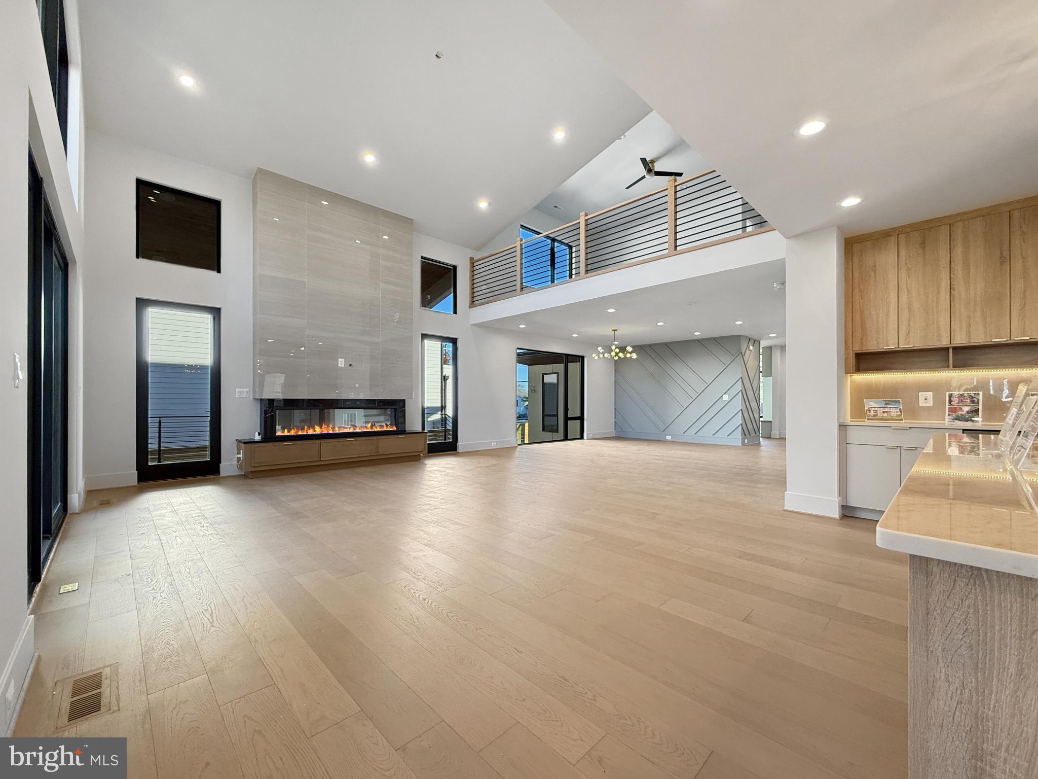 DEVON PARK - Residential