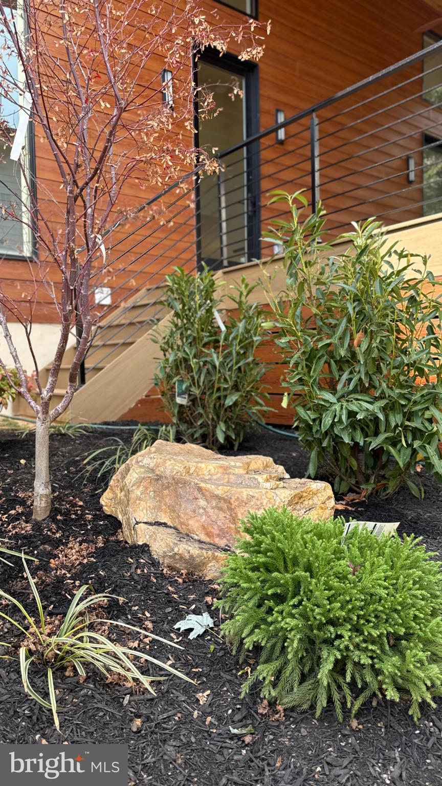 DEVON PARK - Residential