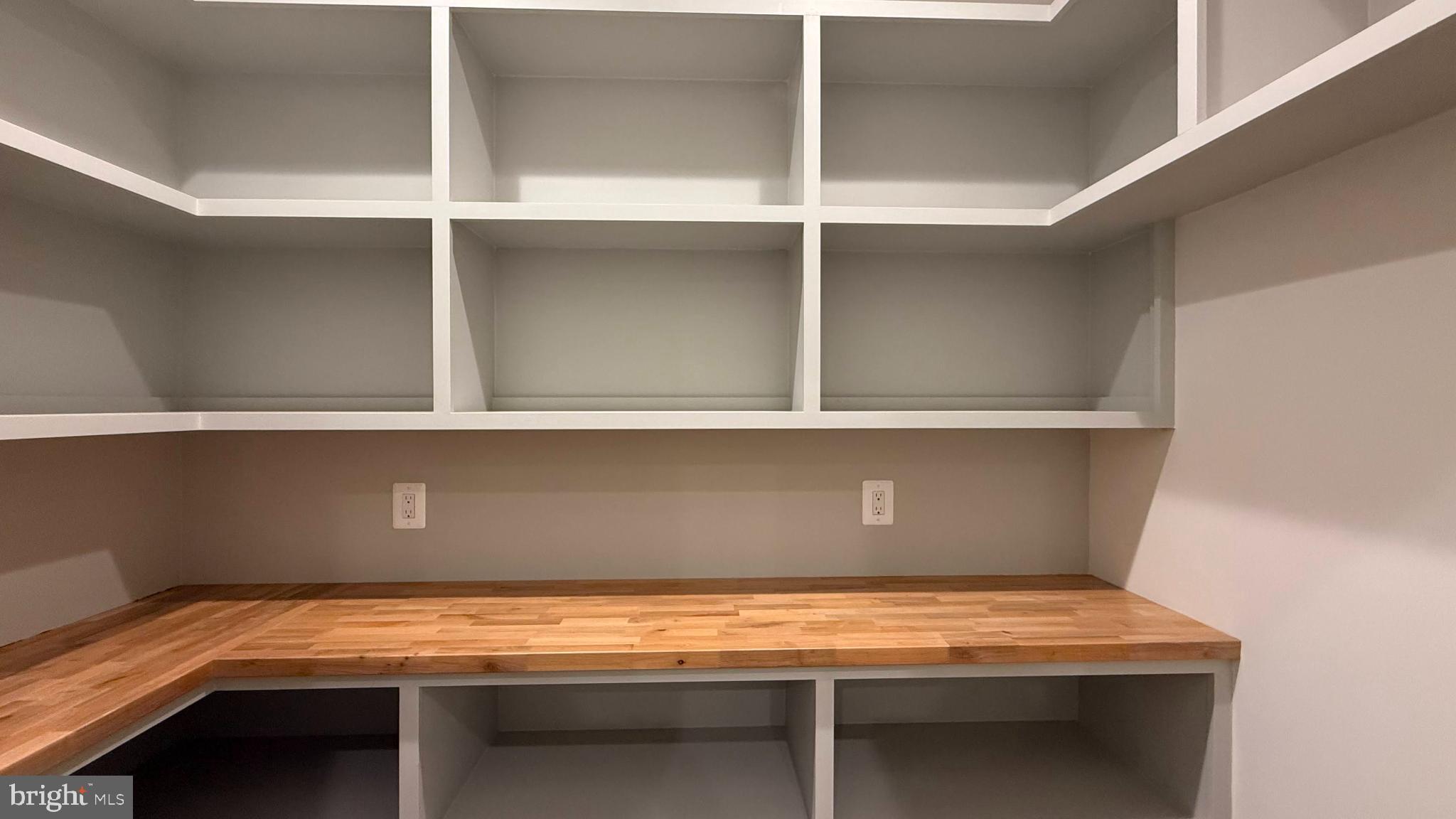 DEVON PARK - Residential