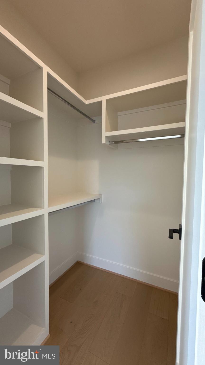 DEVON PARK - Residential