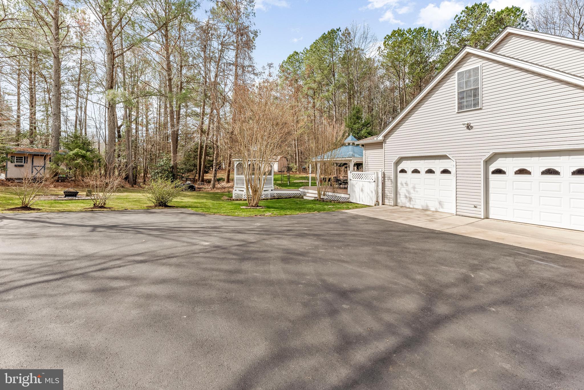 PINE LAKE - Residential