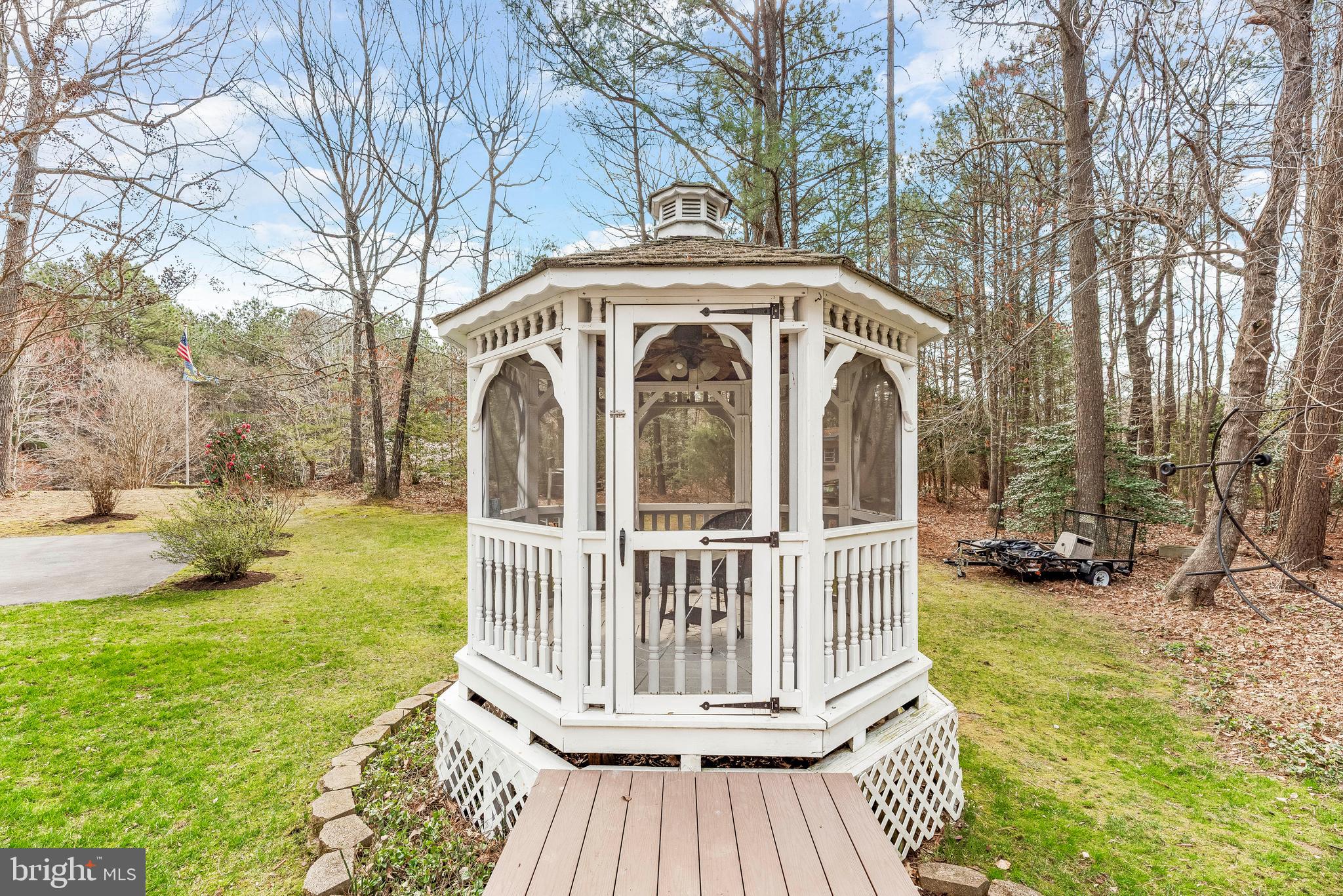 PINE LAKE - Residential