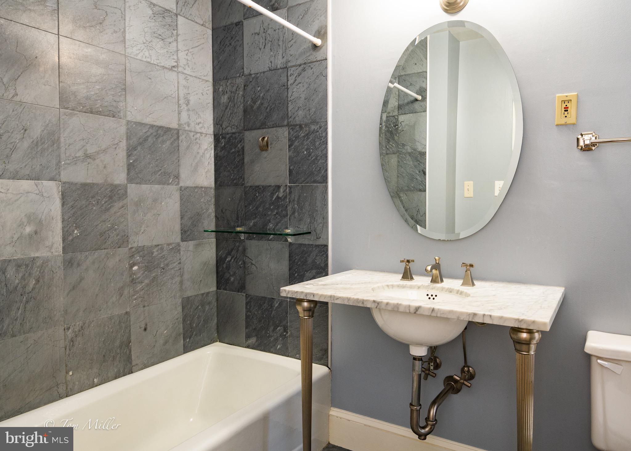 FEDERAL HILL HISTORIC DISTRICT - Residential Lease