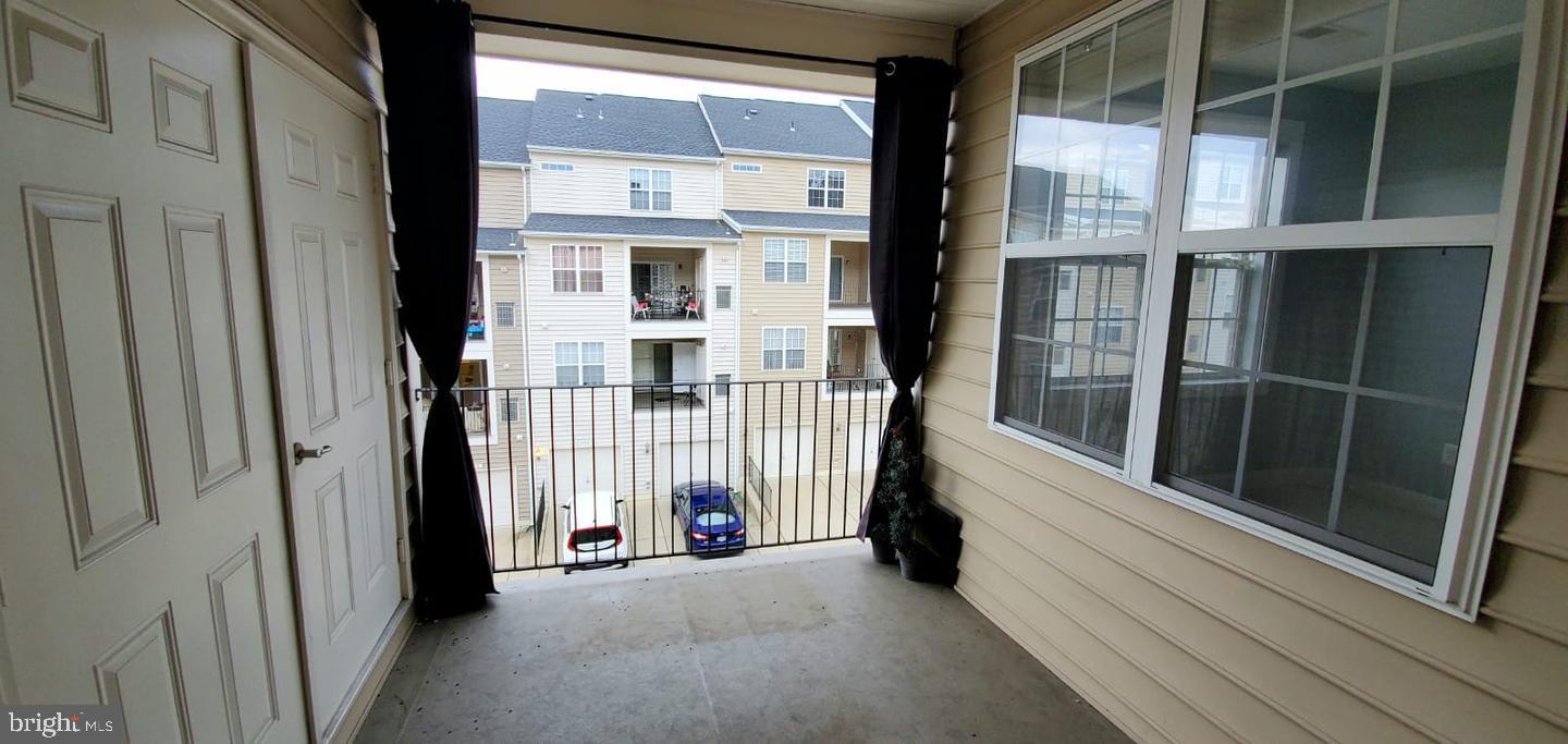 POTOMAC CLUB CONDOMINIUMS - Residential Lease