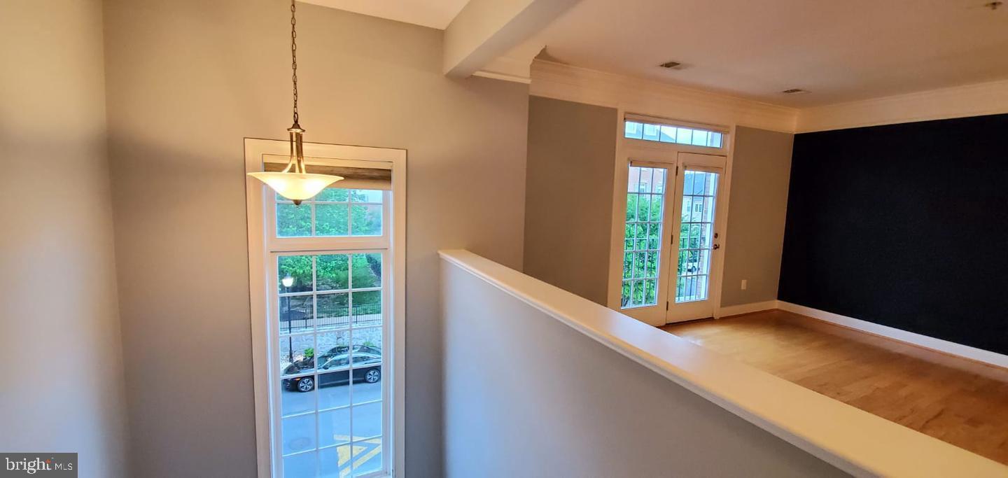 POTOMAC CLUB CONDOMINIUMS - Residential Lease