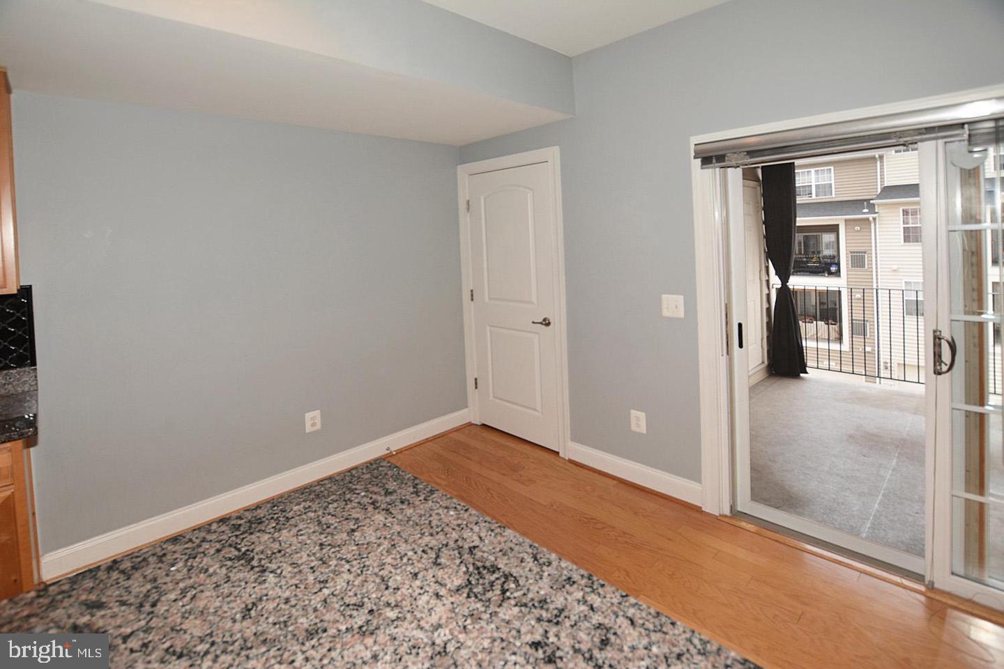 POTOMAC CLUB CONDOMINIUMS - Residential Lease