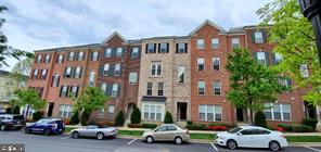 POTOMAC CLUB CONDOMINIUMS - Residential Lease