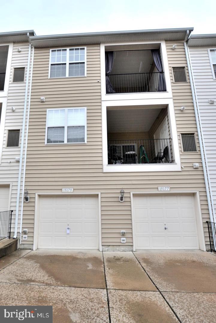 POTOMAC CLUB CONDOMINIUMS - Residential Lease