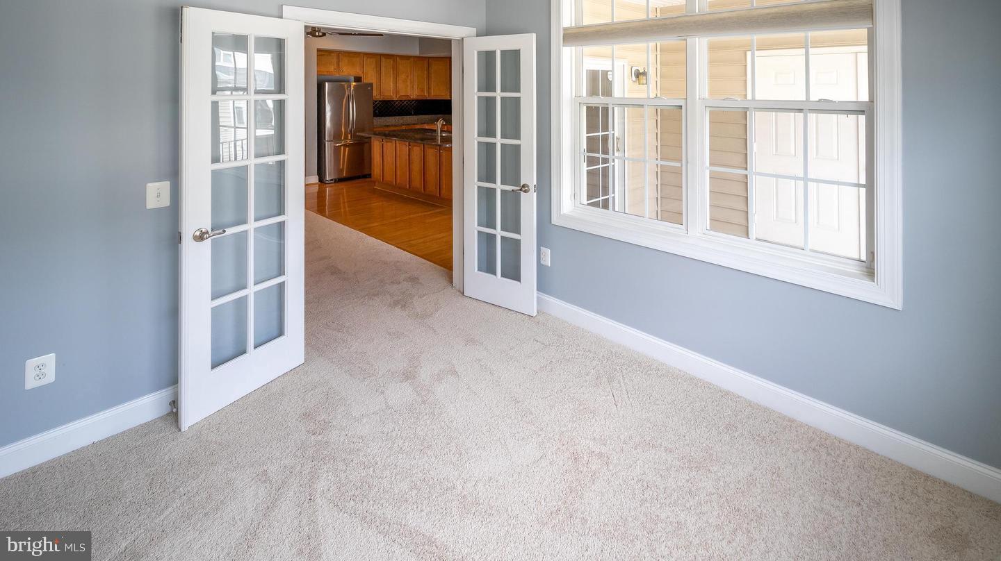 POTOMAC CLUB CONDOMINIUMS - Residential Lease