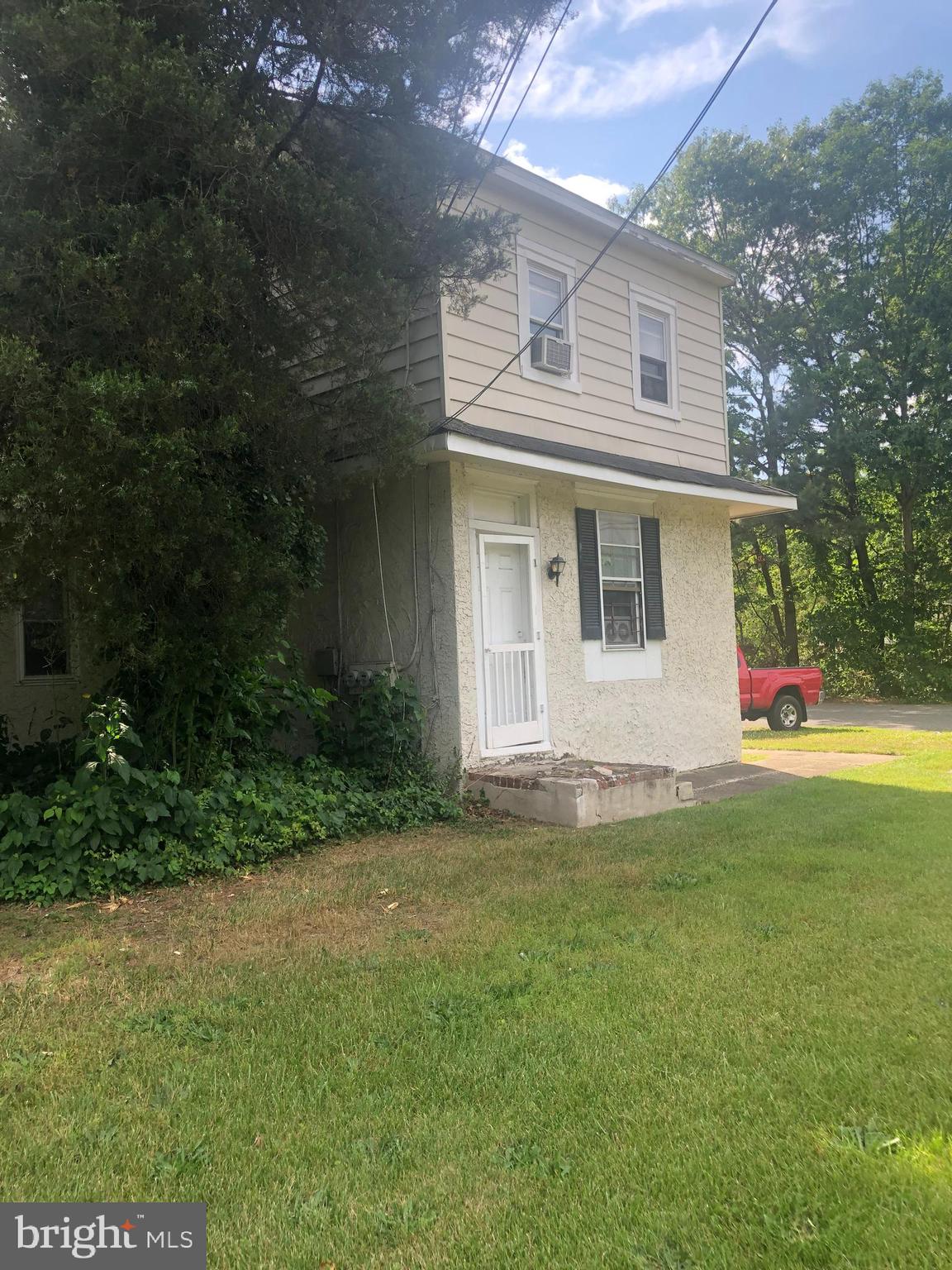 16 WHITE HORSE PIKE