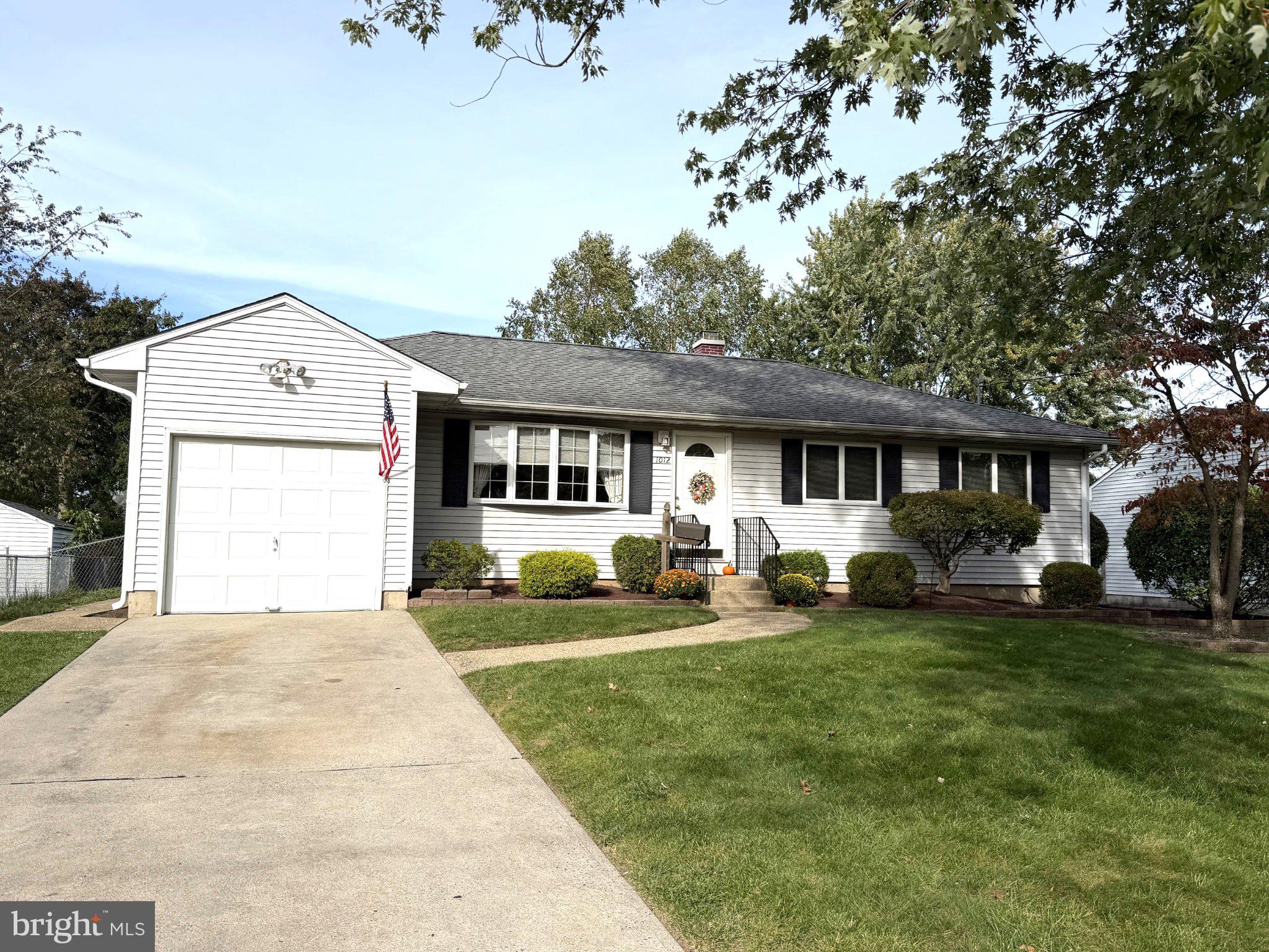 1012 ESTATES BOULEVARD