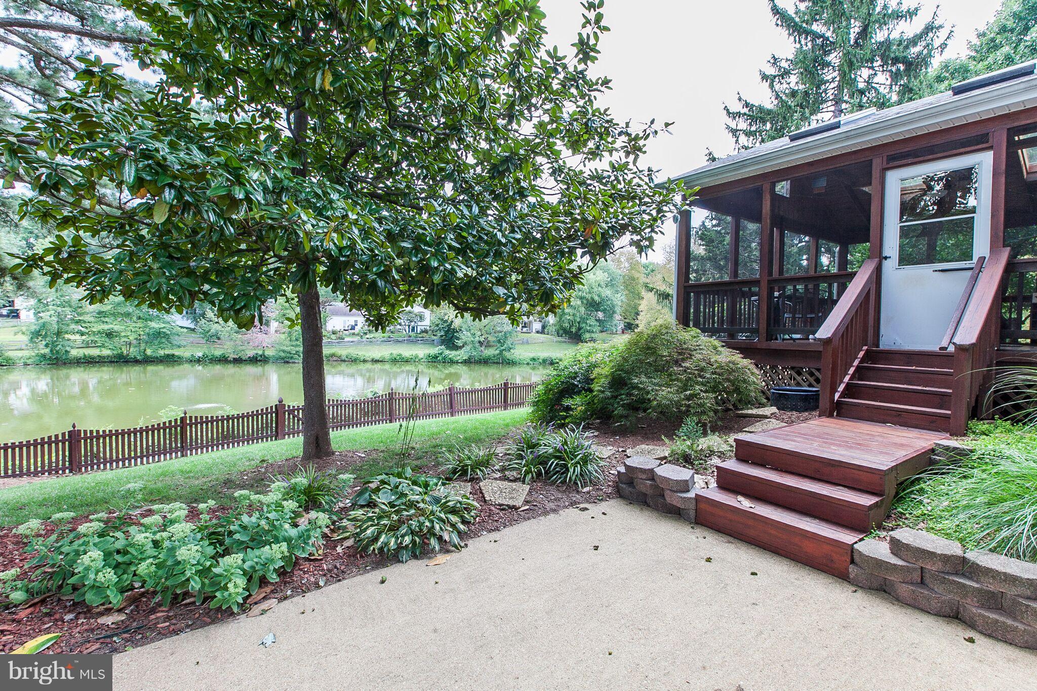 LAKE BRADDOCK - Residential