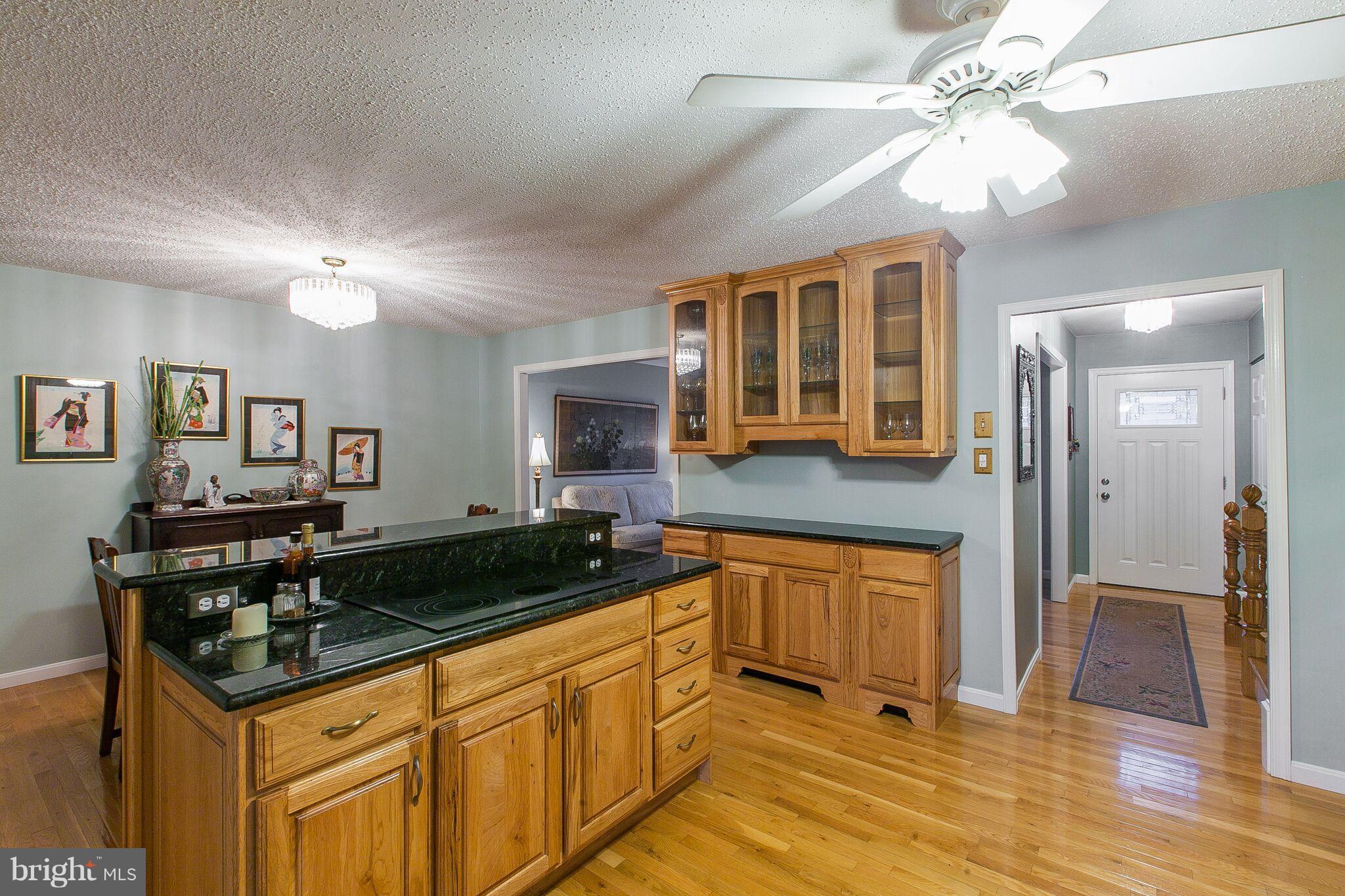 LAKE BRADDOCK - Residential