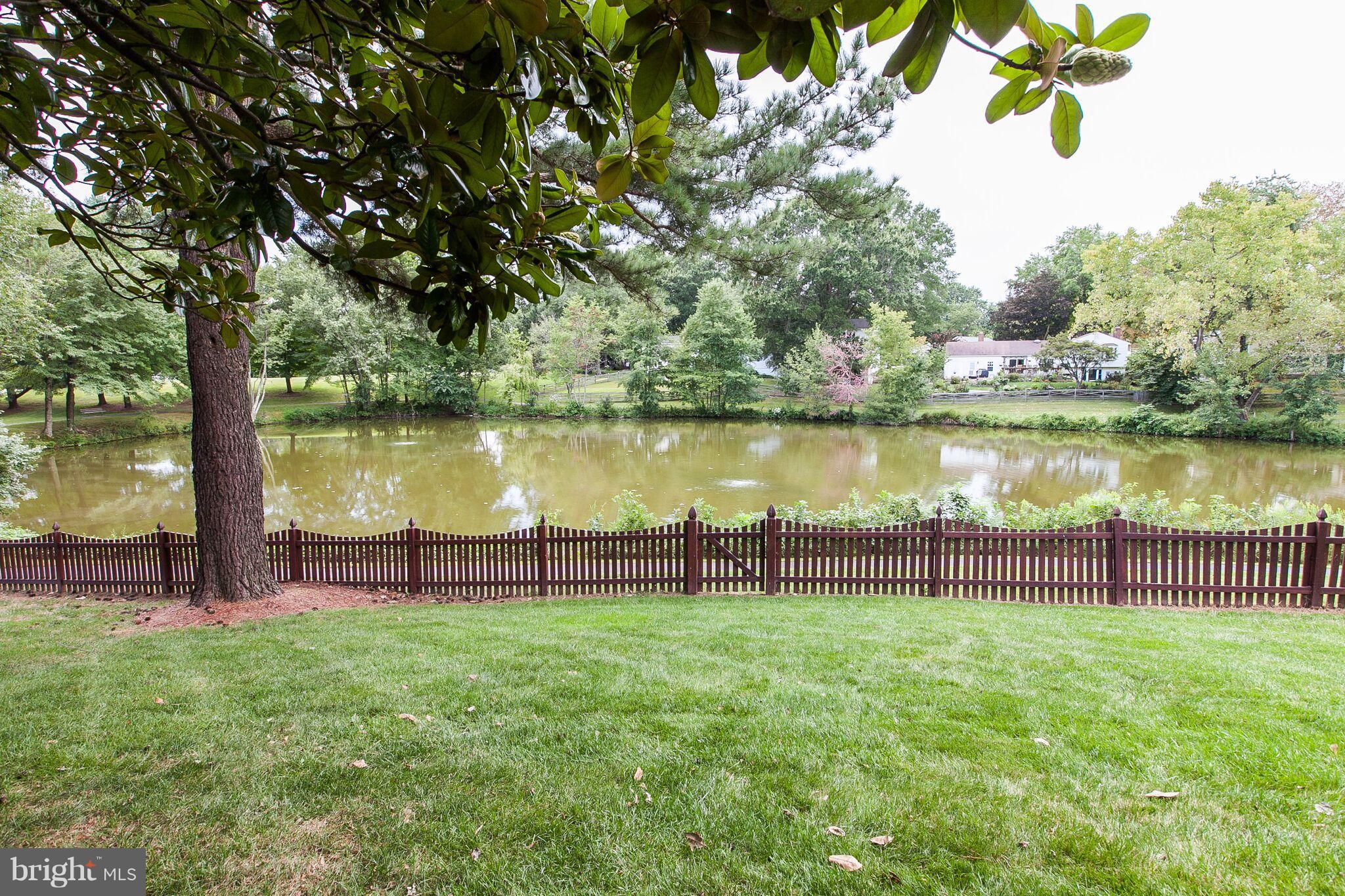 LAKE BRADDOCK - Residential