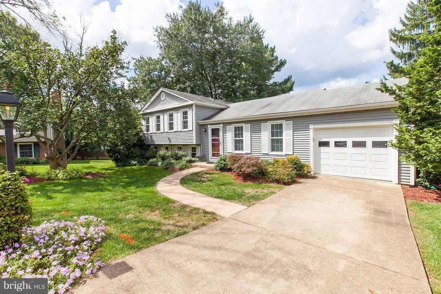 A great opportunity to live in a cul de sac in sought after Lake Braddock with a short walk to 2 pools, parks & a lake!Meticulously owned by the same owner for 40+ years!Renovations include high-end kitchen cabinetry,updated bathrooms,beautiful wood floors.Screened in porch off of the kitchen-overlooking a huge yard & a pond!Huge bonus room in the basement, making this a 4 level home!Close to VRE!