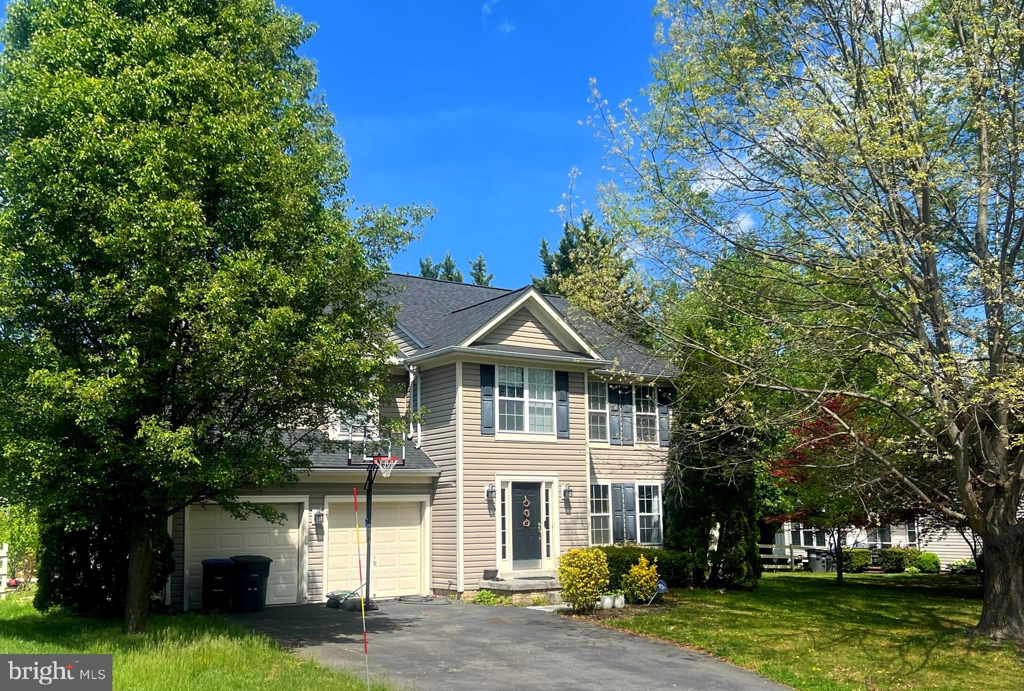 ROUND HILL - Residential