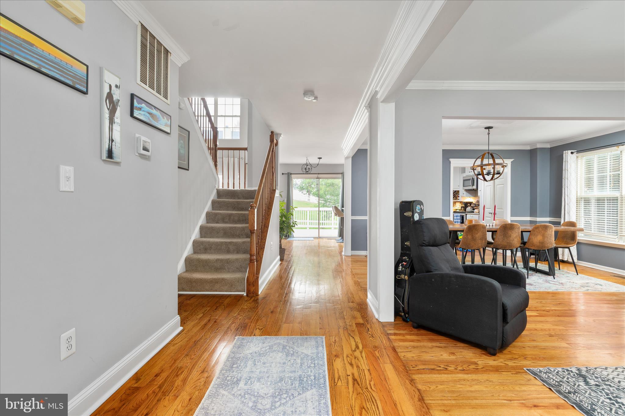 ROUND HILL - Residential