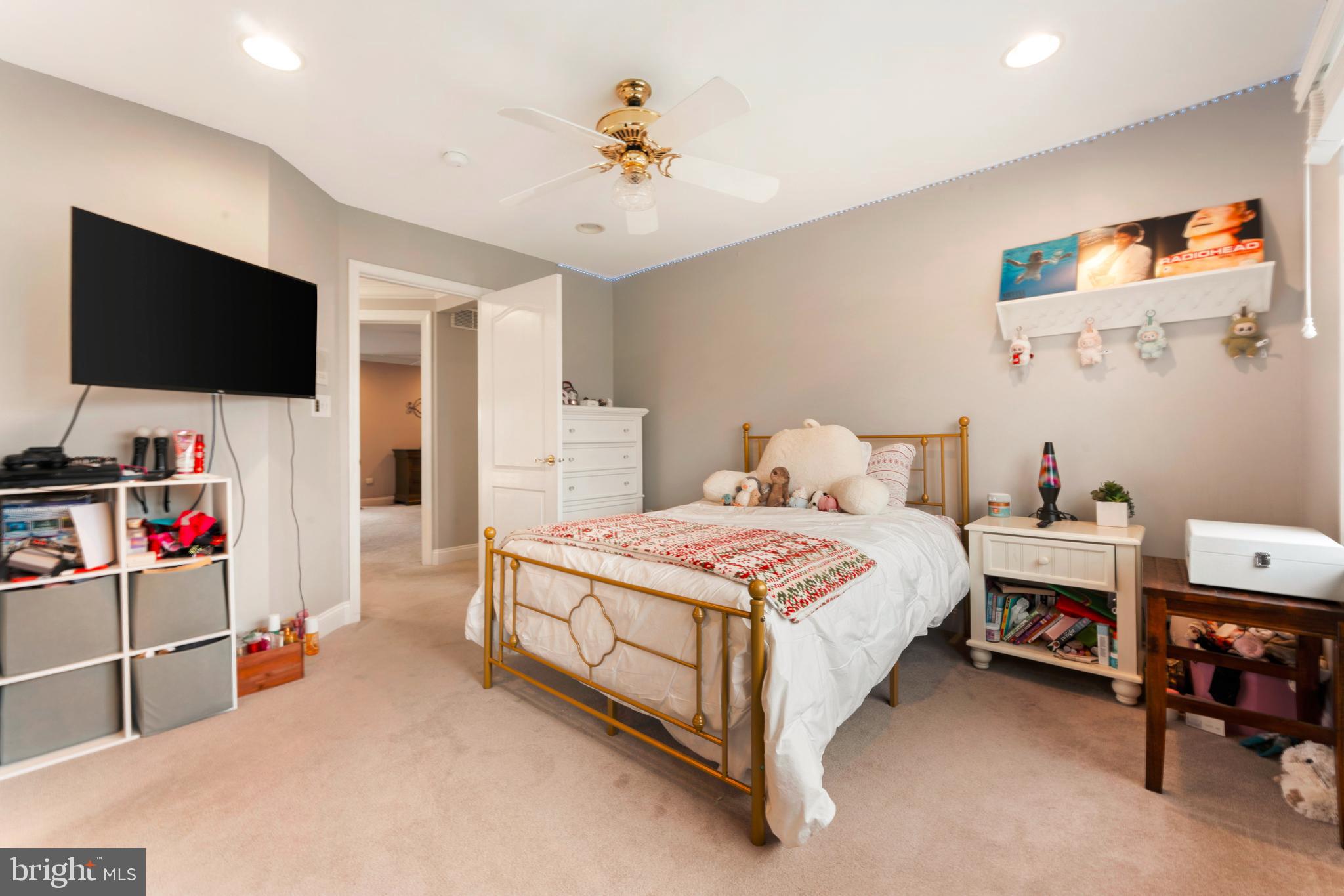 NORTHAMPTON HUNT - Residential