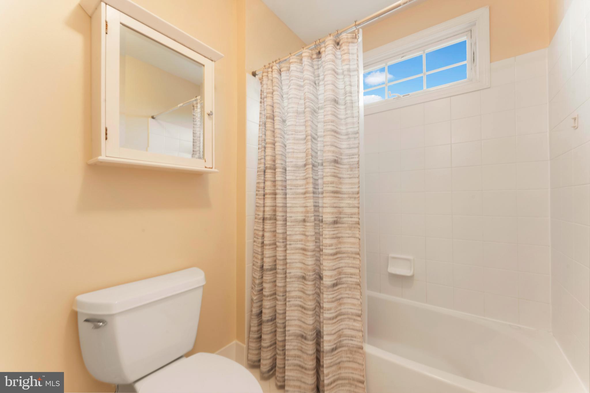 NORTHAMPTON HUNT - Residential