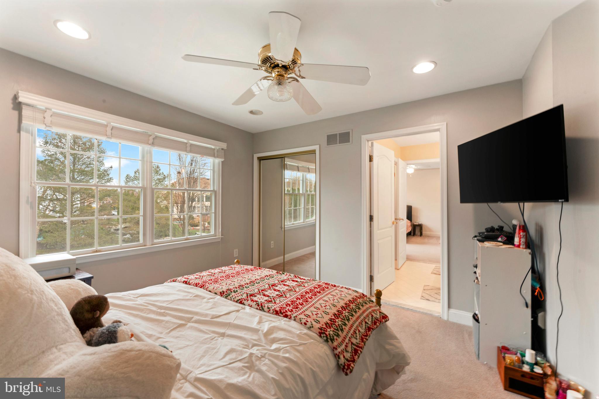 NORTHAMPTON HUNT - Residential