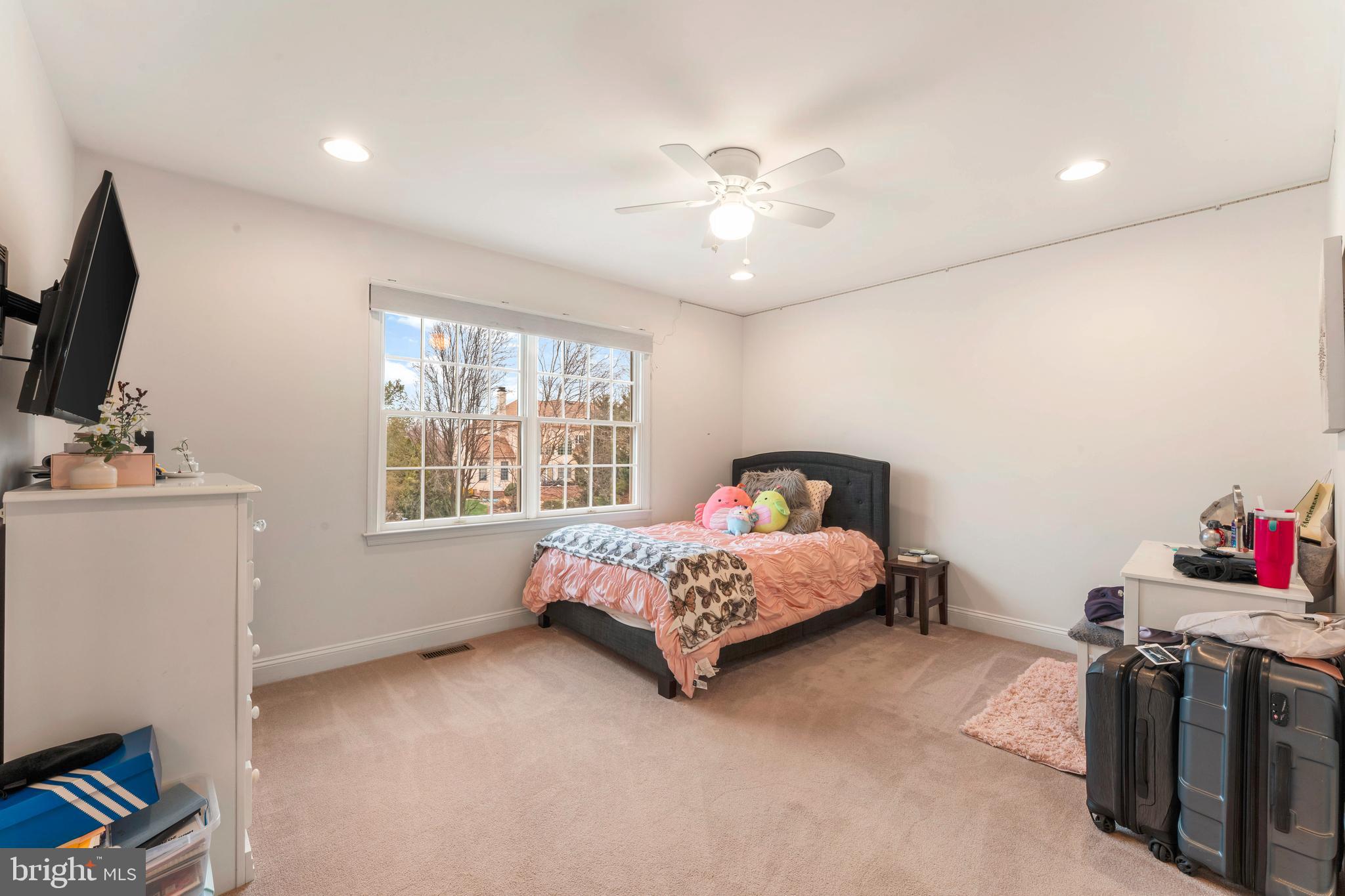 NORTHAMPTON HUNT - Residential