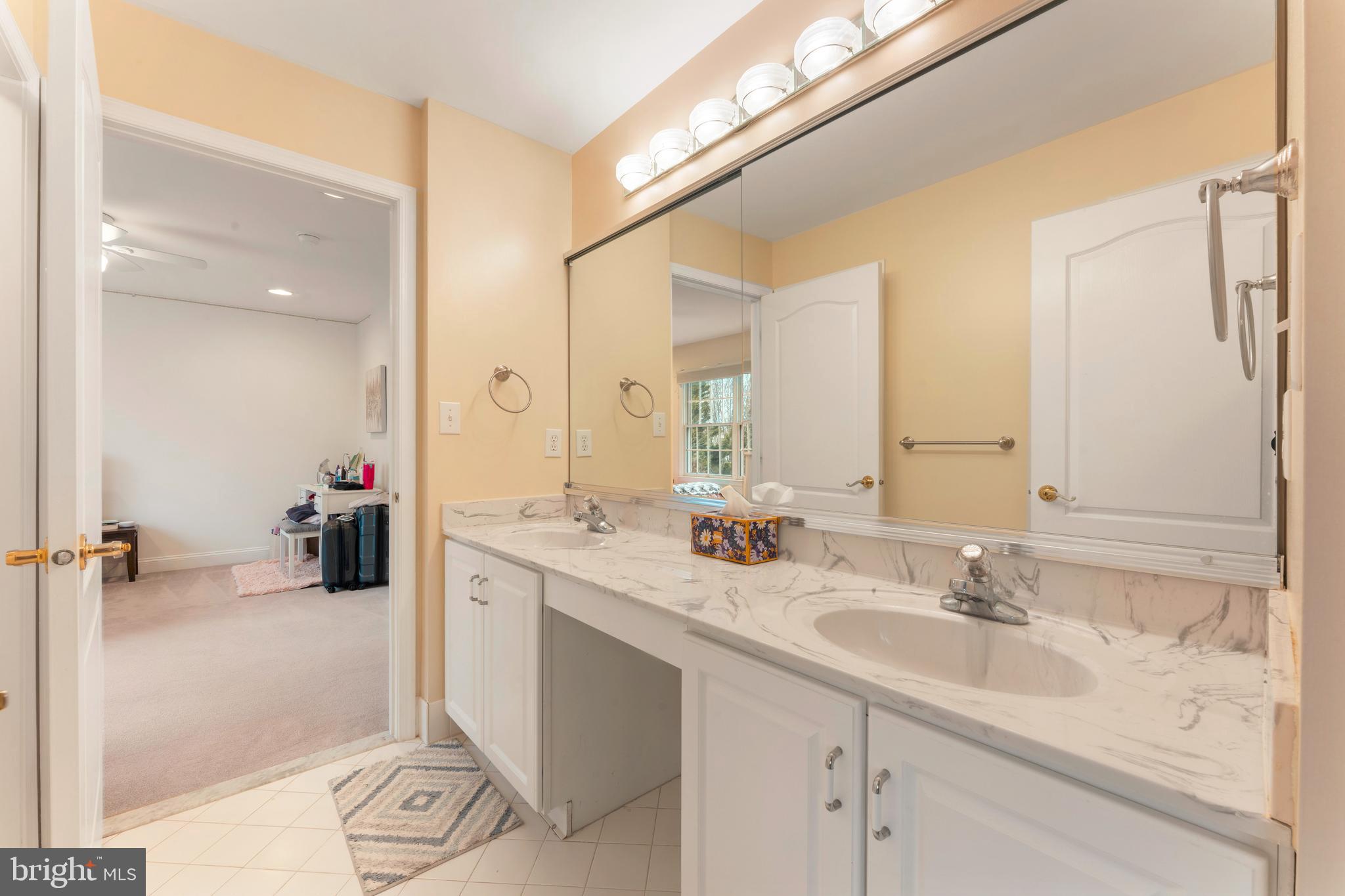 NORTHAMPTON HUNT - Residential