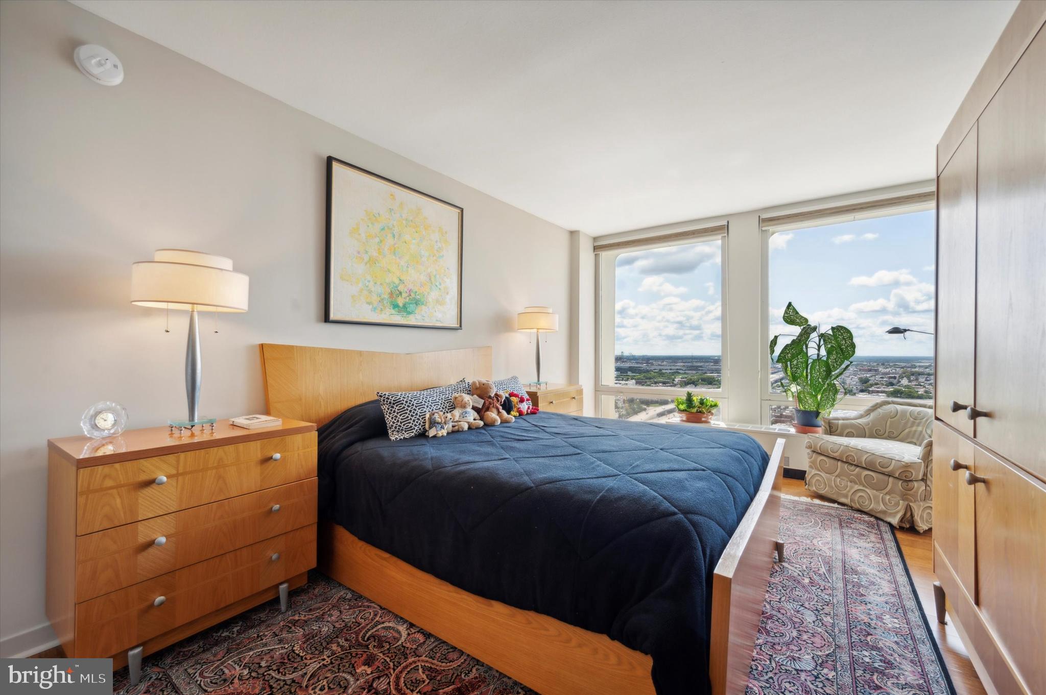 SOCIETY HILL - Residential