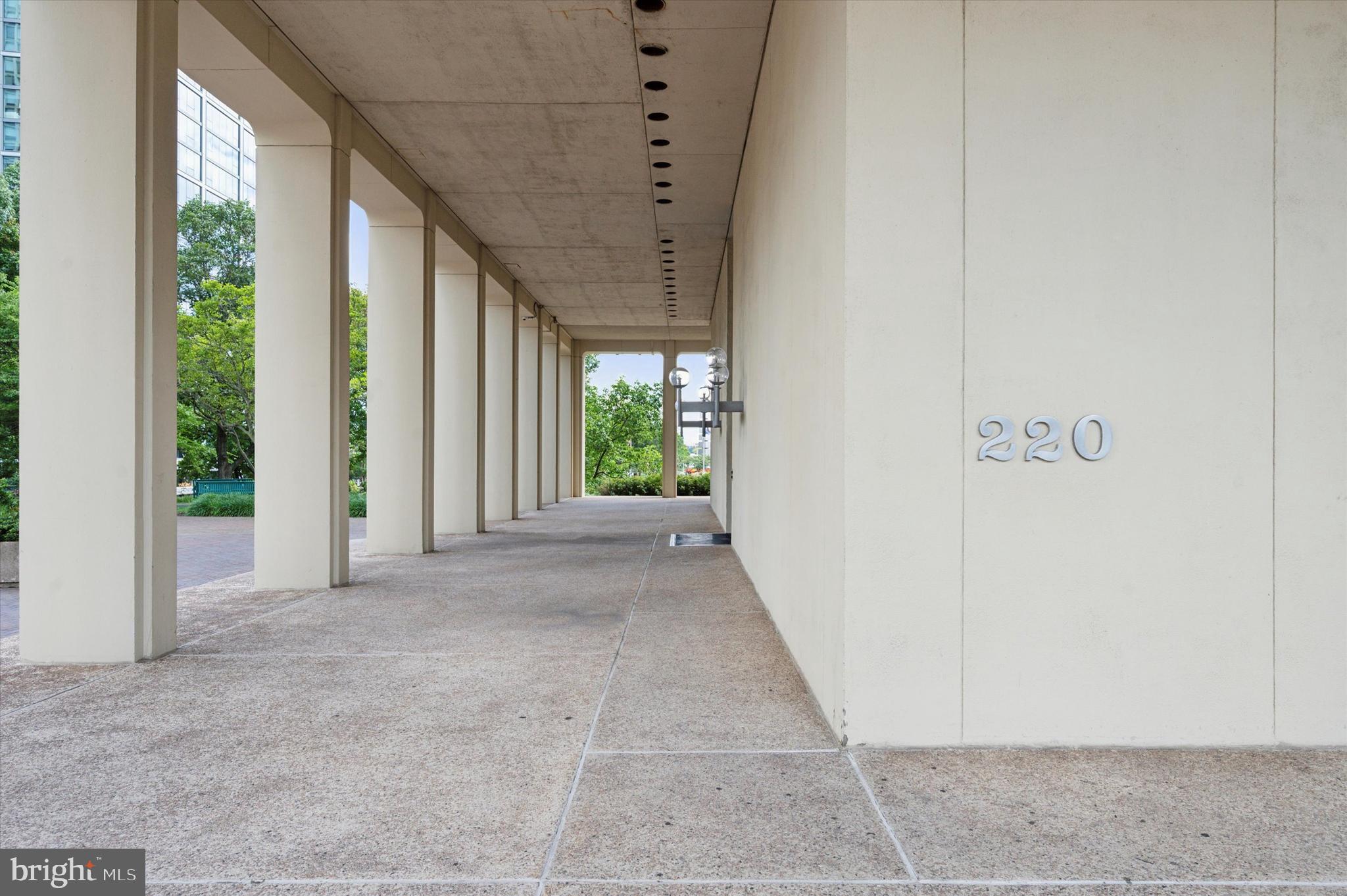 SOCIETY HILL - Residential