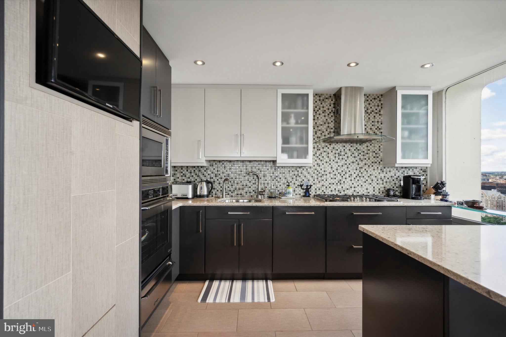 SOCIETY HILL - Residential