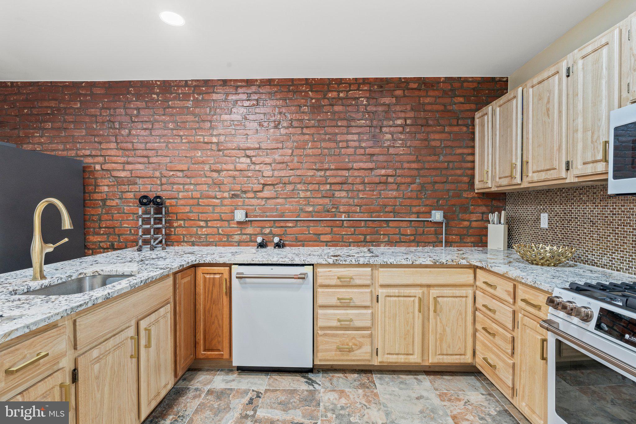 ALLEGHENY WEST - Residential