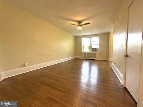 Photo for 2809 W QUEEN LANE 00 207