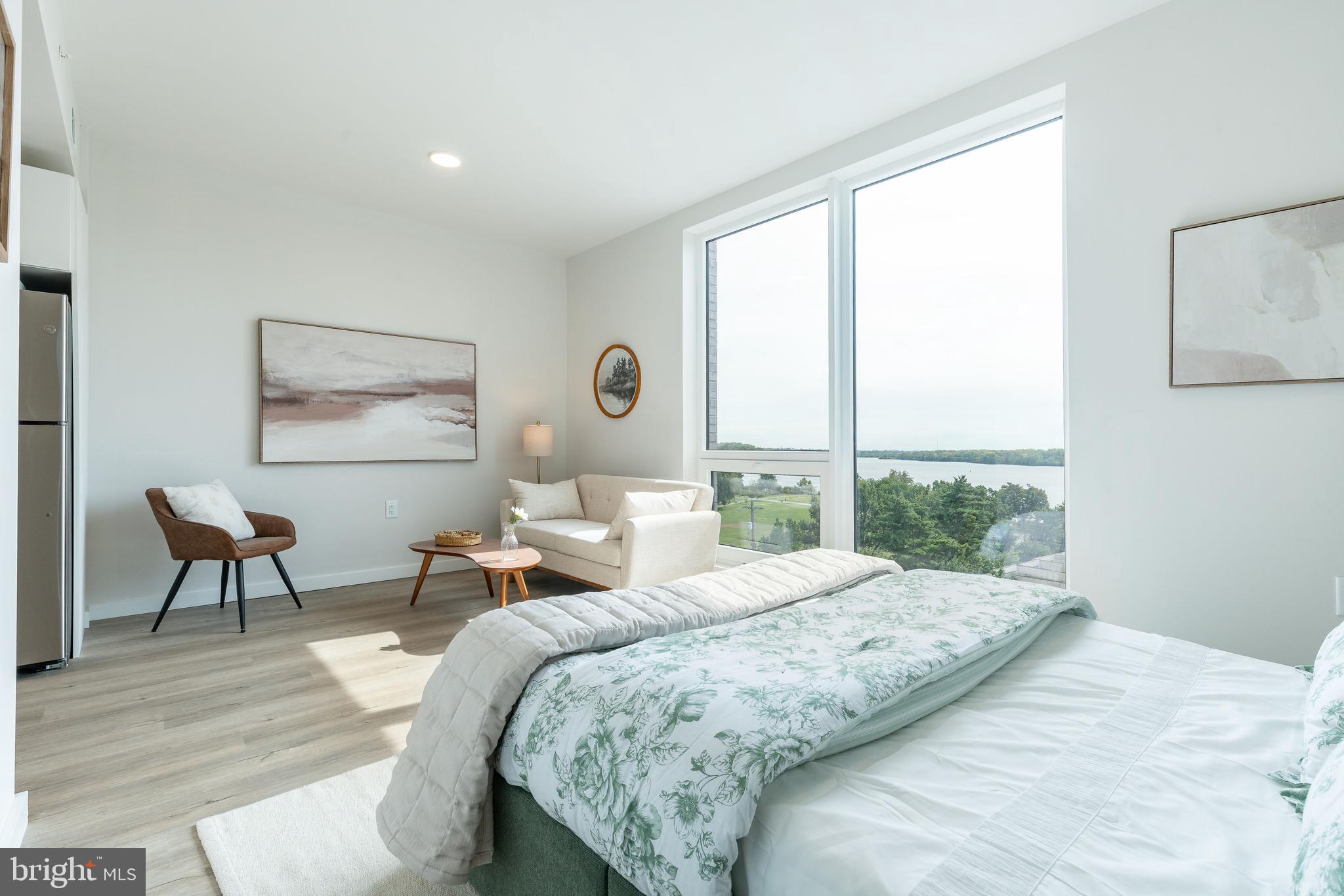 1130 N DELAWARE AVENUE 206