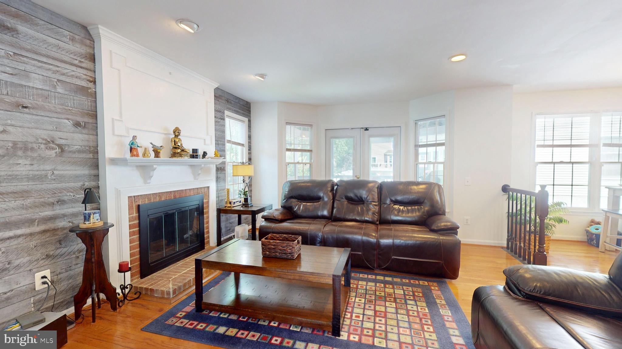 11102 NAVIGATORS COURT