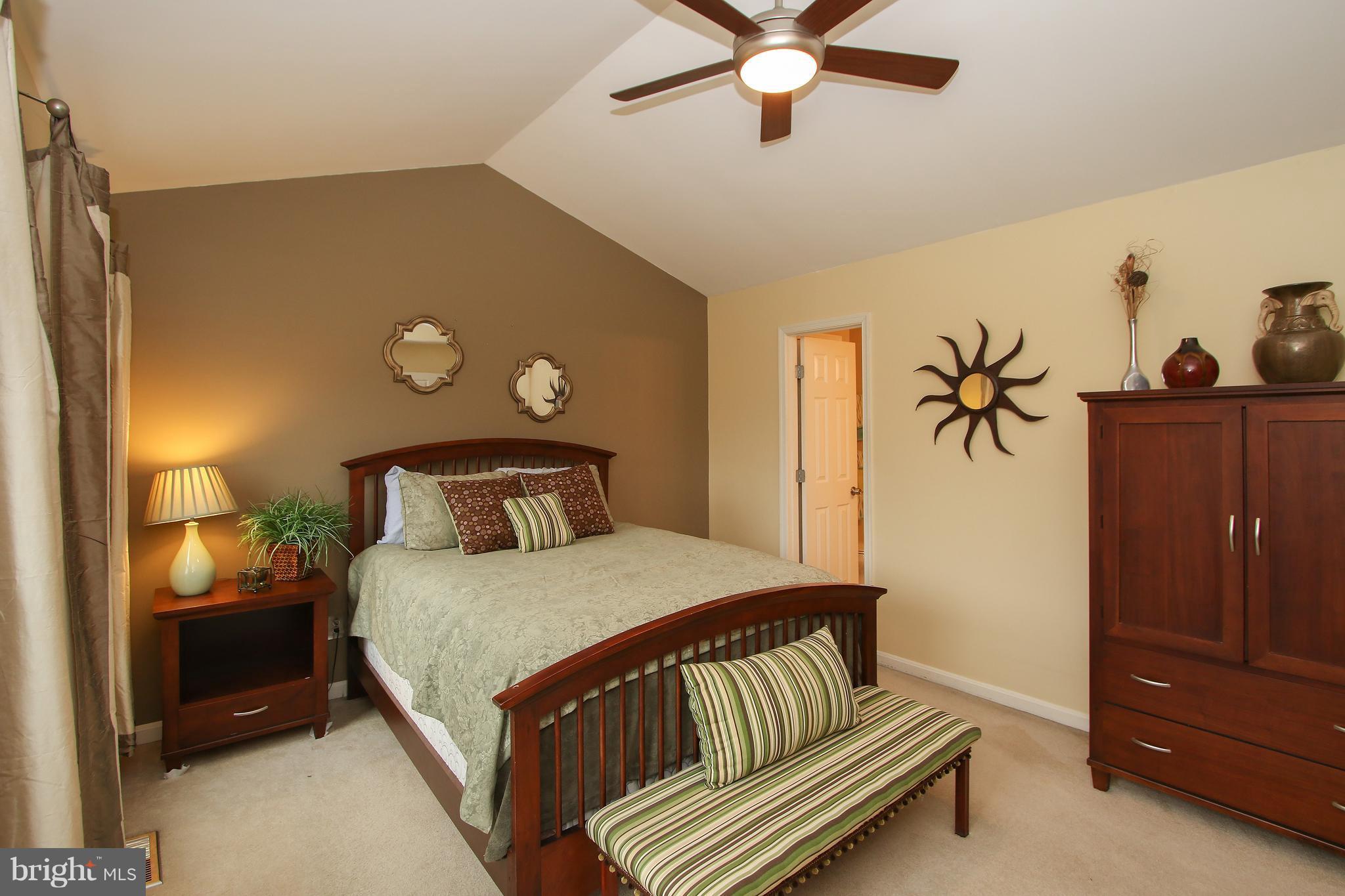 POTOMAC LAKES - Residential