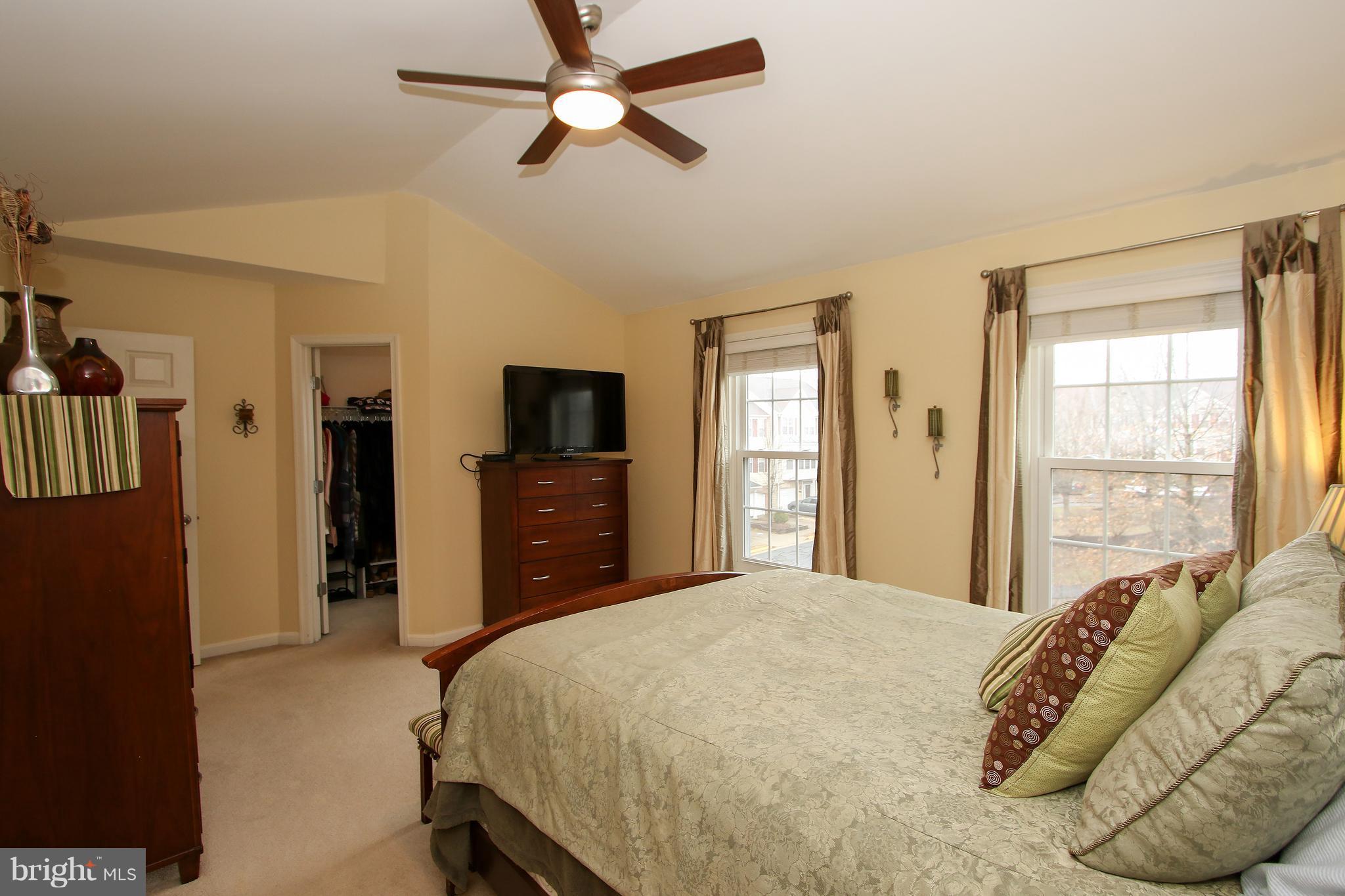 POTOMAC LAKES - Residential