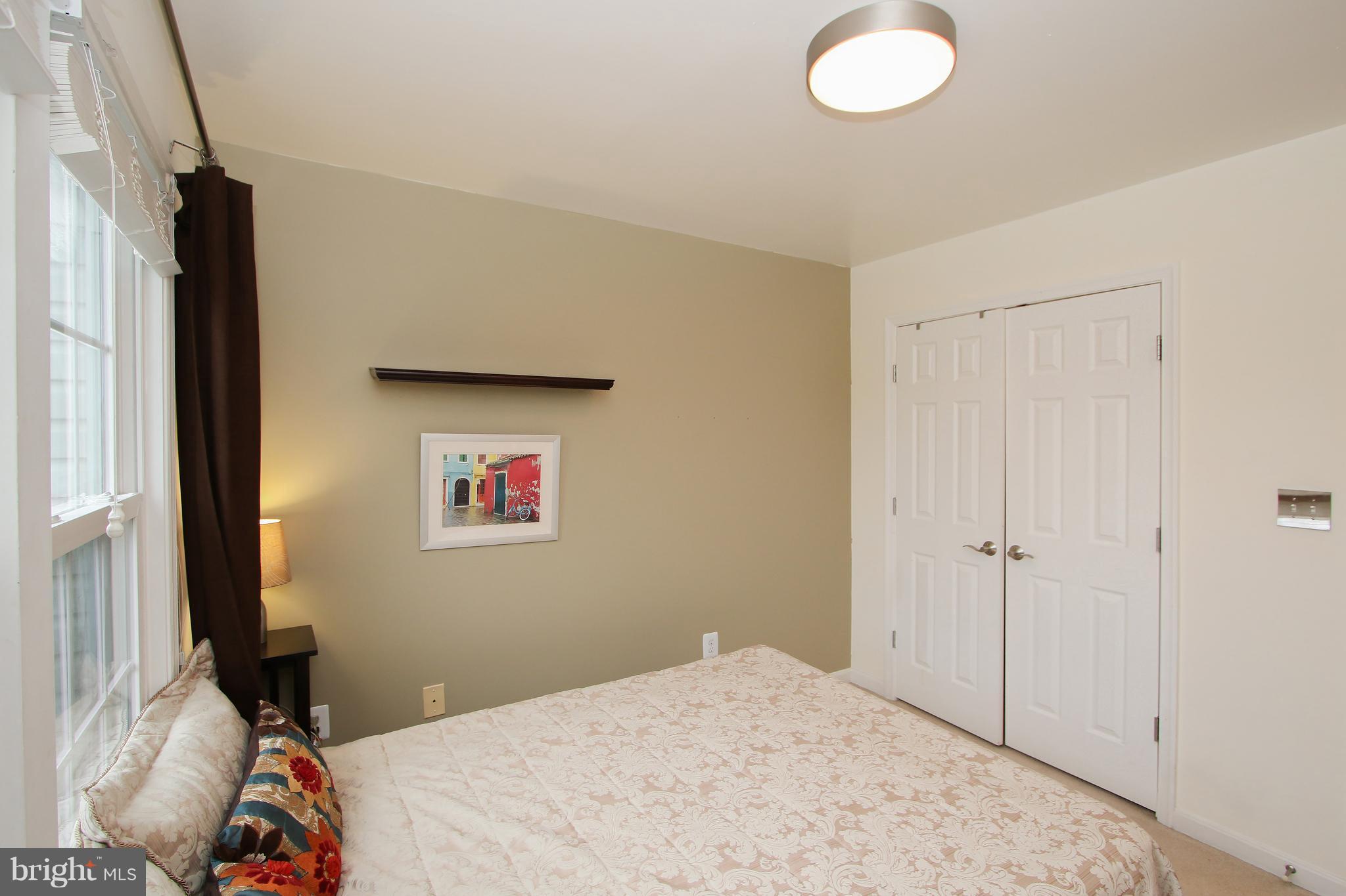 POTOMAC LAKES - Residential