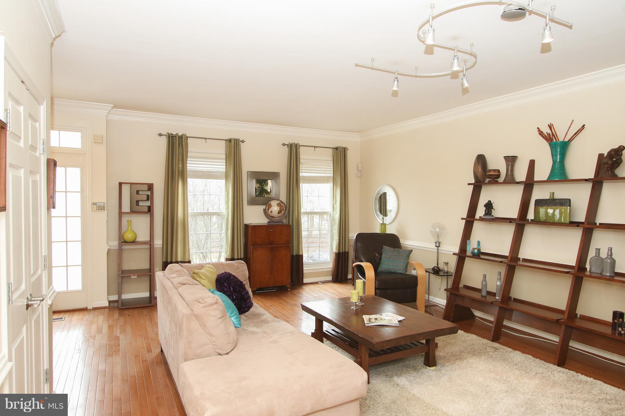 POTOMAC LAKES - Residential