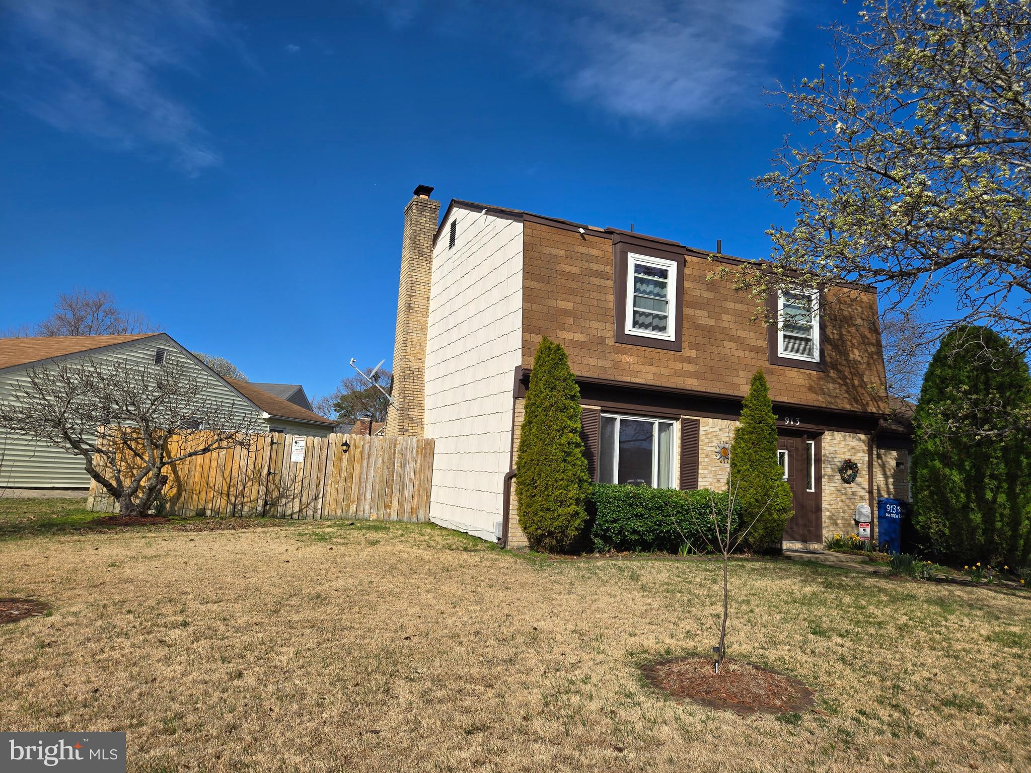 913 SPRING GARDEN LANE