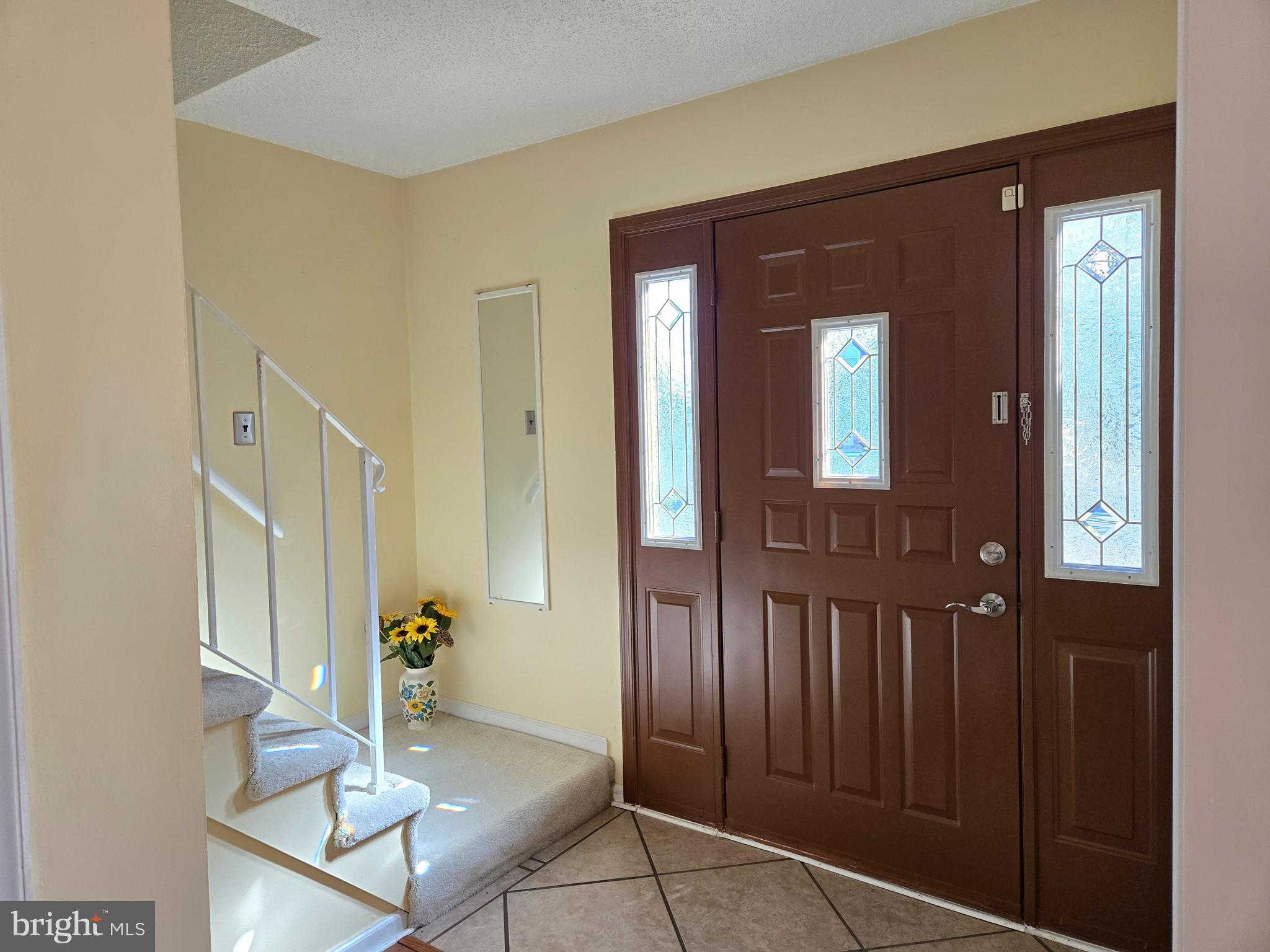 913 SPRING GARDEN LANE