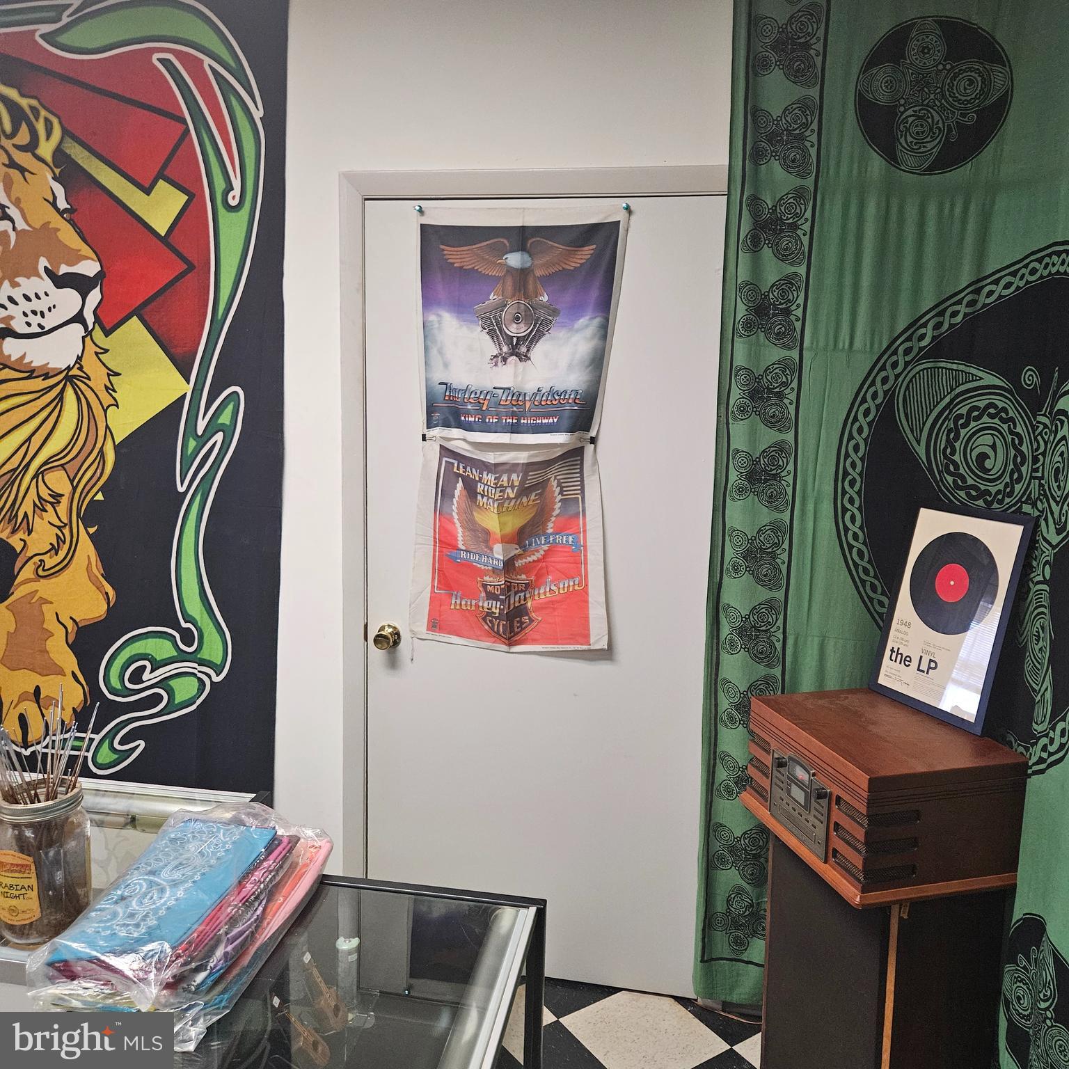 SAMANTHA'S CORNER - Commercial Sale