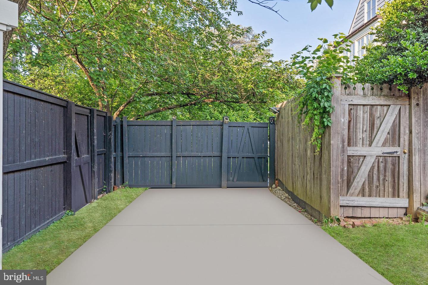 GEORGETOWN - Residential