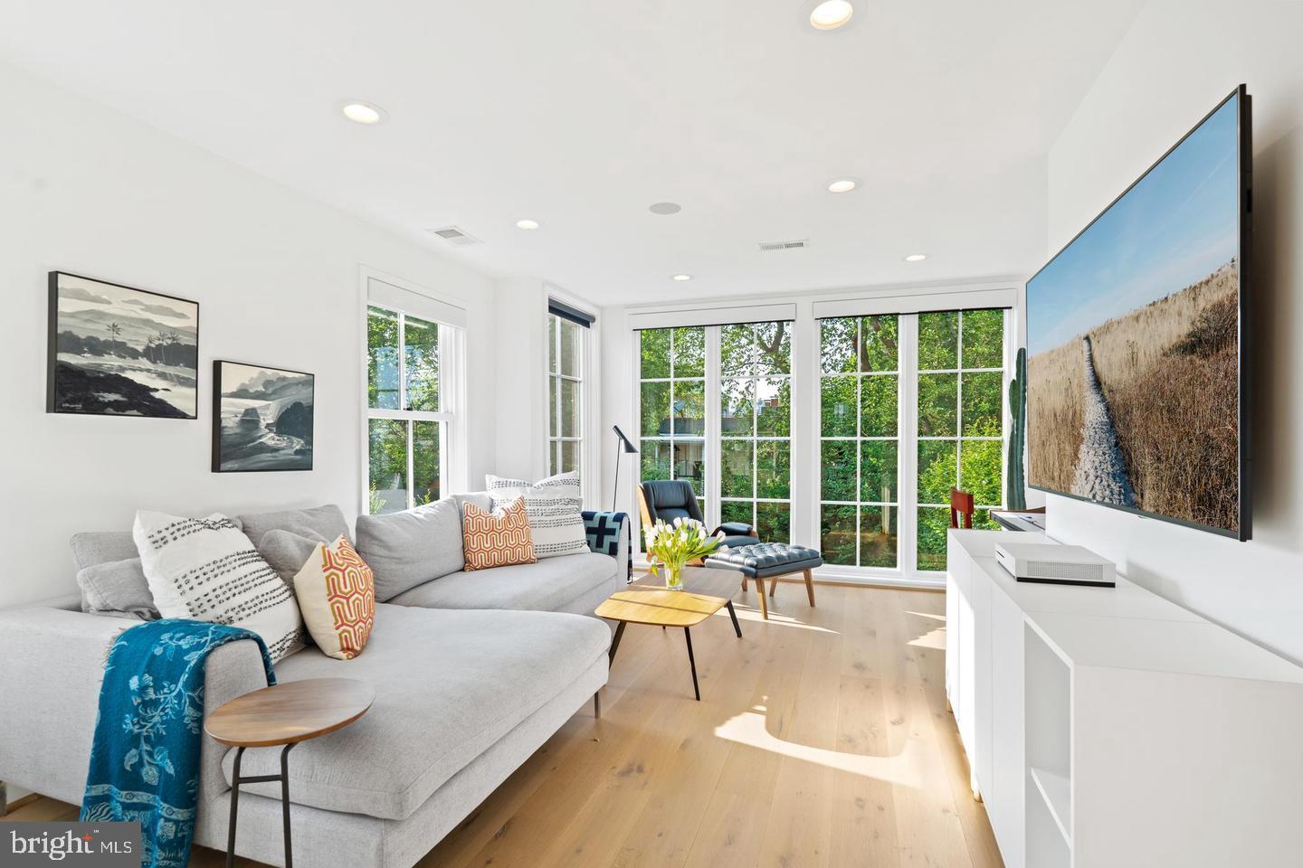 GEORGETOWN - Residential