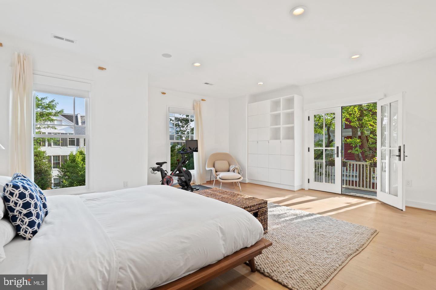 GEORGETOWN - Residential