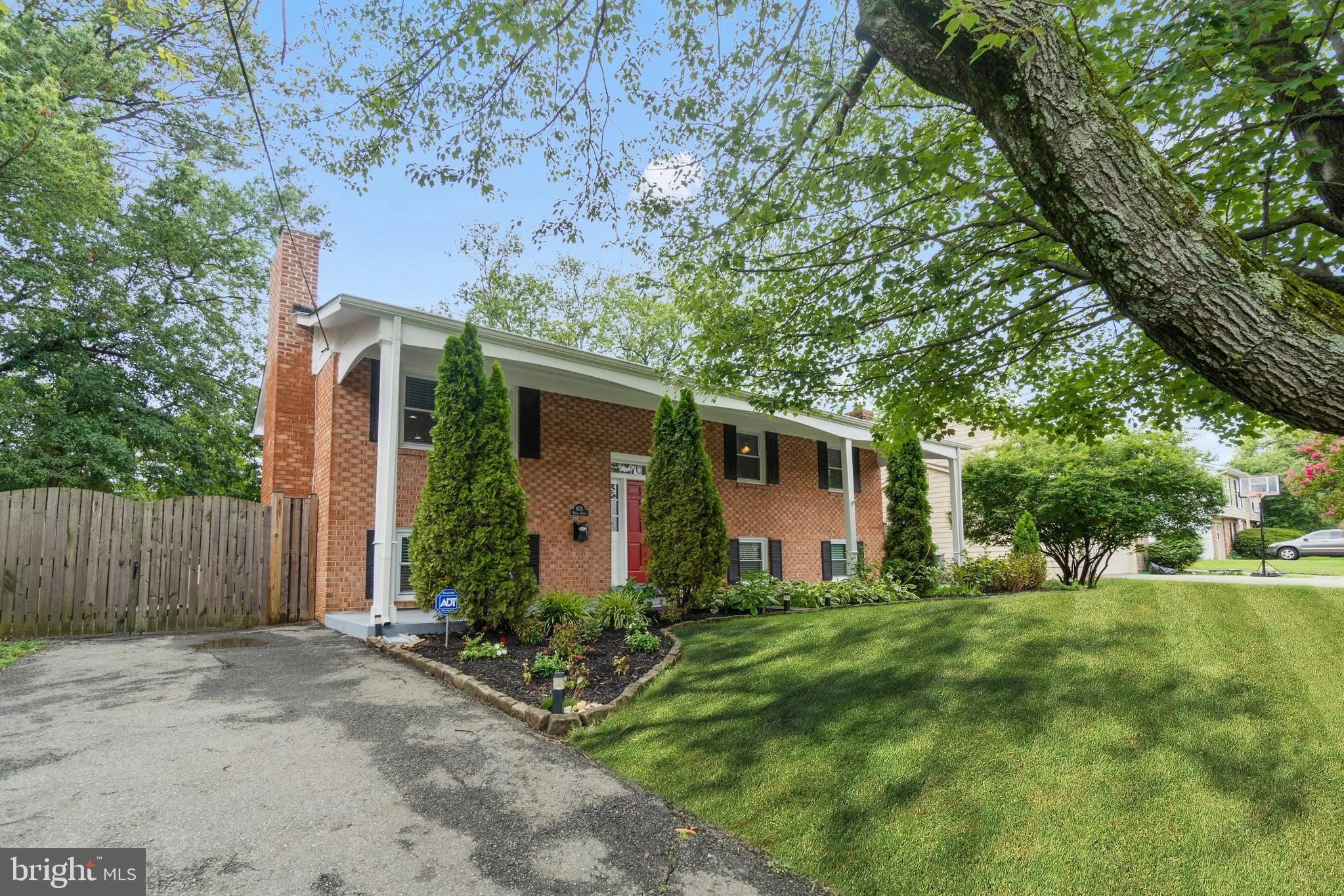 6715 Beddoo Street, Alexandria, VA 22306