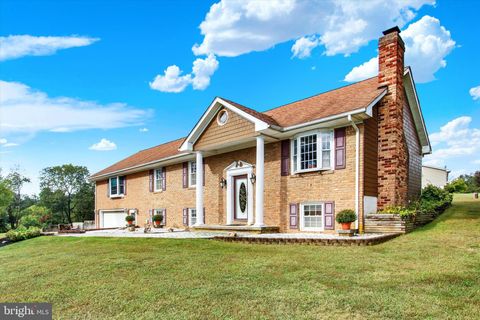 105 BEE JAY LANE HANOVER PA 17331