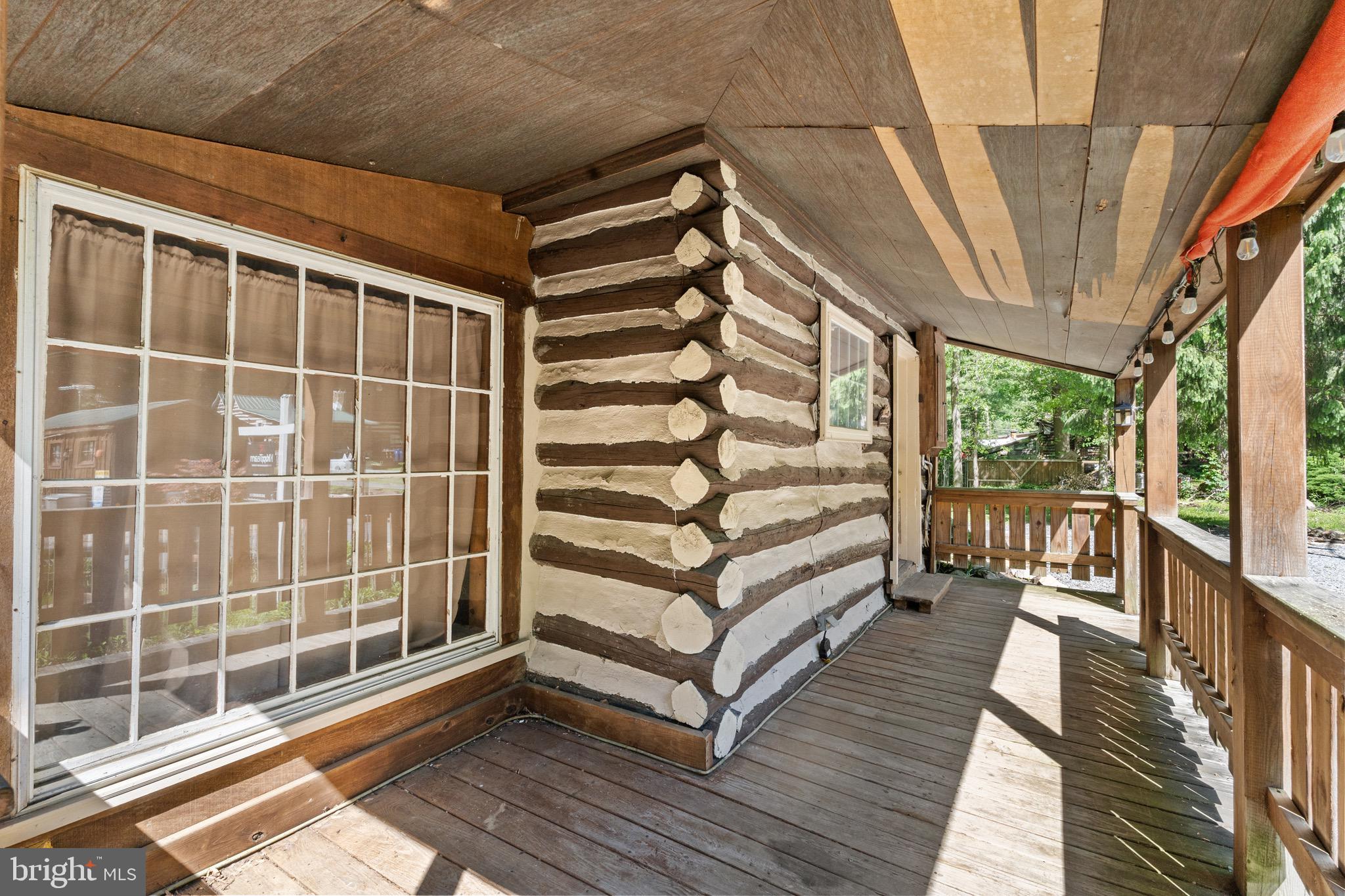 MOUNTAINDALE - Residential