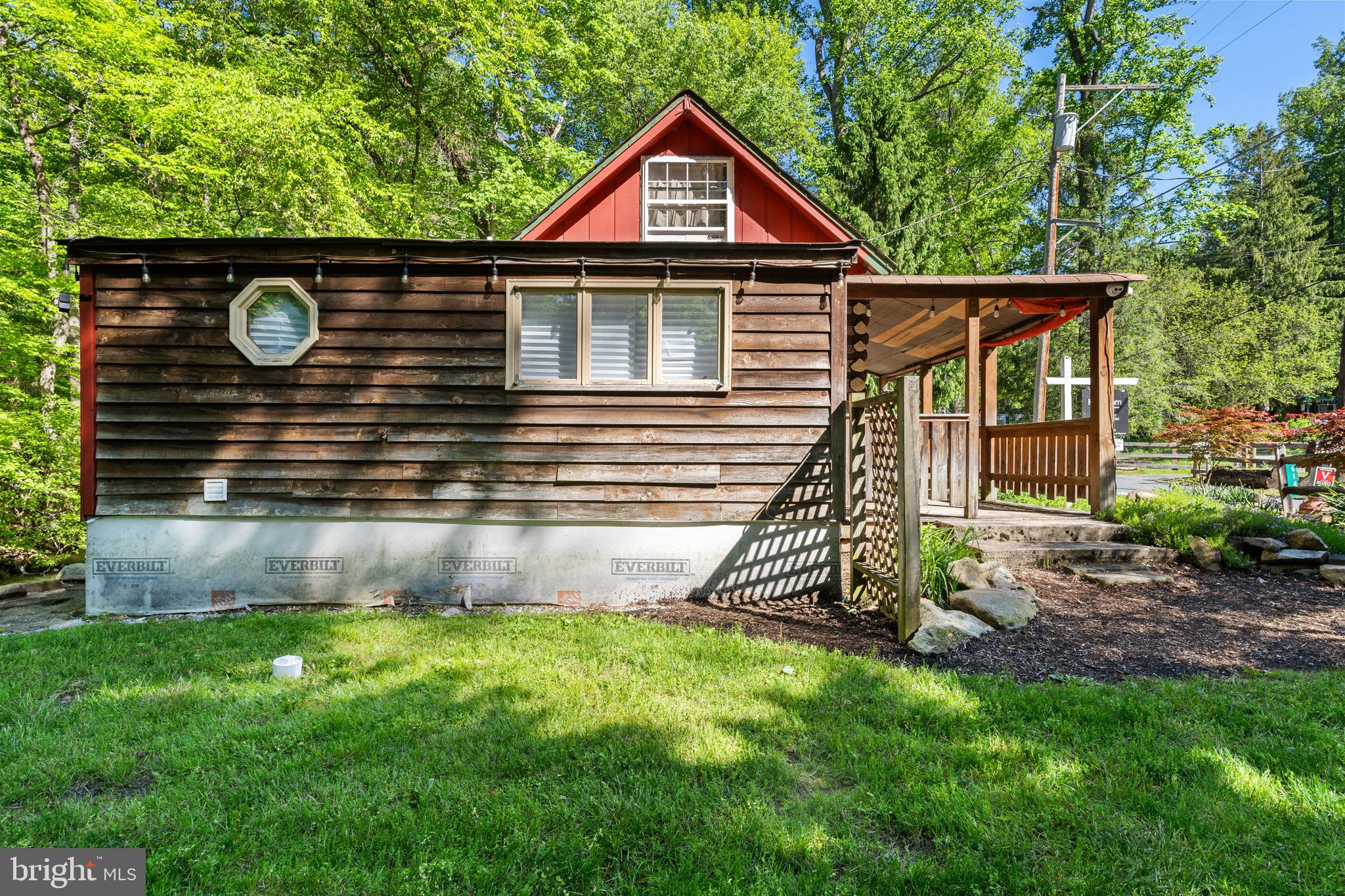 MOUNTAINDALE - Residential